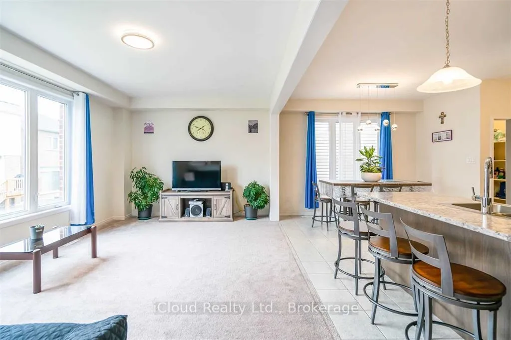 Photo 5 of Unit Main/2nd Flr, 8622 Chickory Trail, Niagara Falls, Brown — HOMEH
