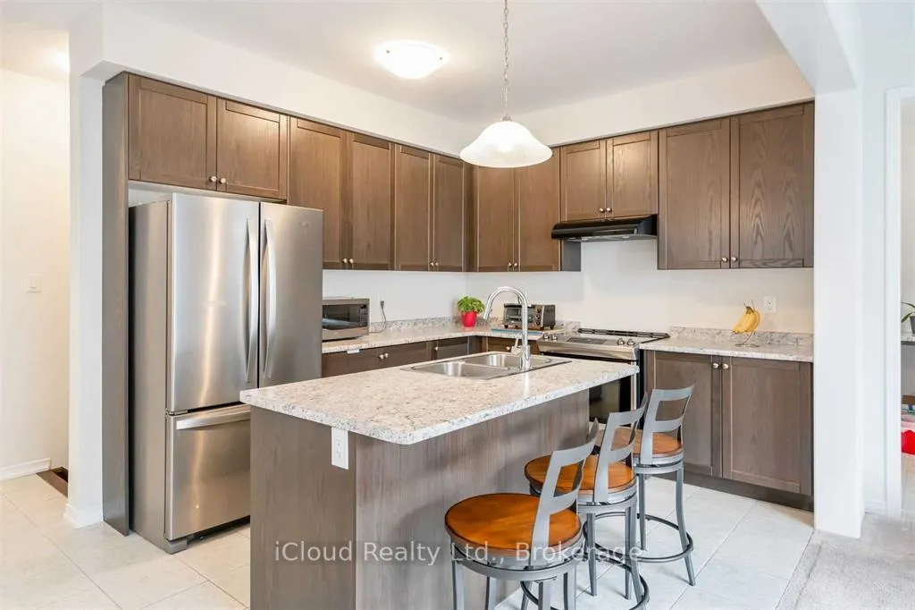 Photo 8 of Unit Main/2nd Flr, 8622 Chickory Trail, Niagara Falls, Brown — HOMEH