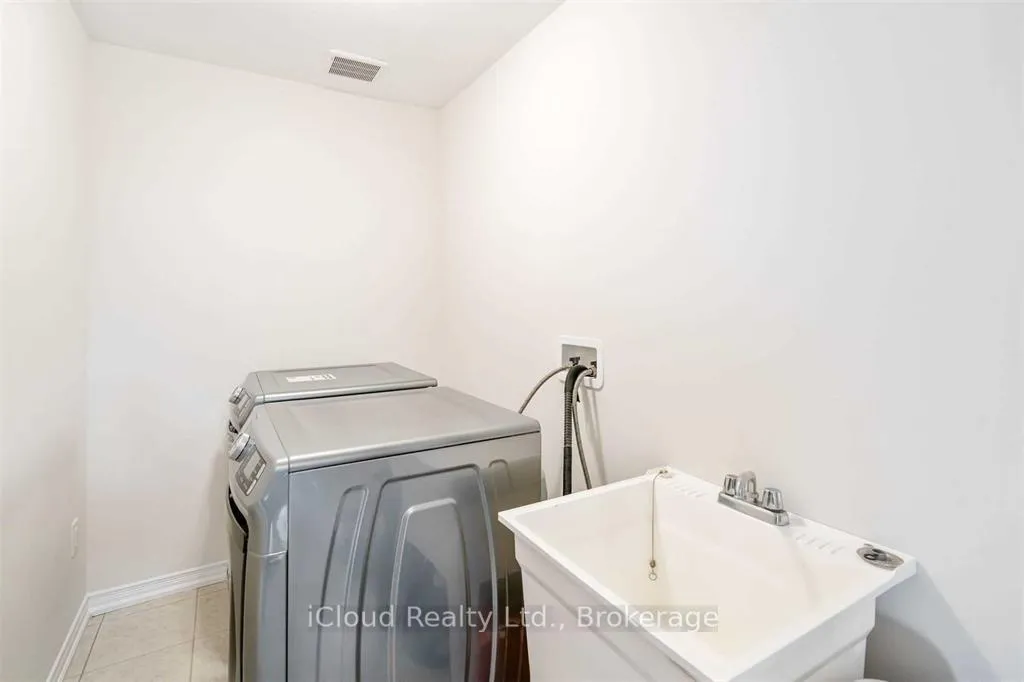Photo 13 of Unit Main/2nd Flr, 8622 Chickory Trail, Niagara Falls, Brown — HOMEH