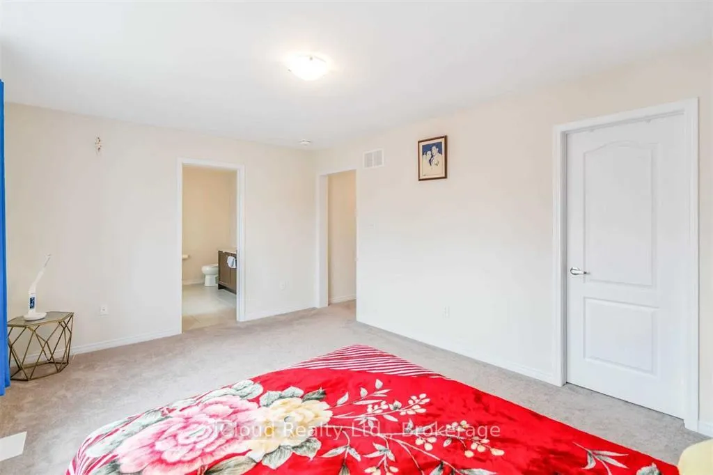 Photo 26 of Unit Main/2nd Flr, 8622 Chickory Trail, Niagara Falls, Brown — HOMEH