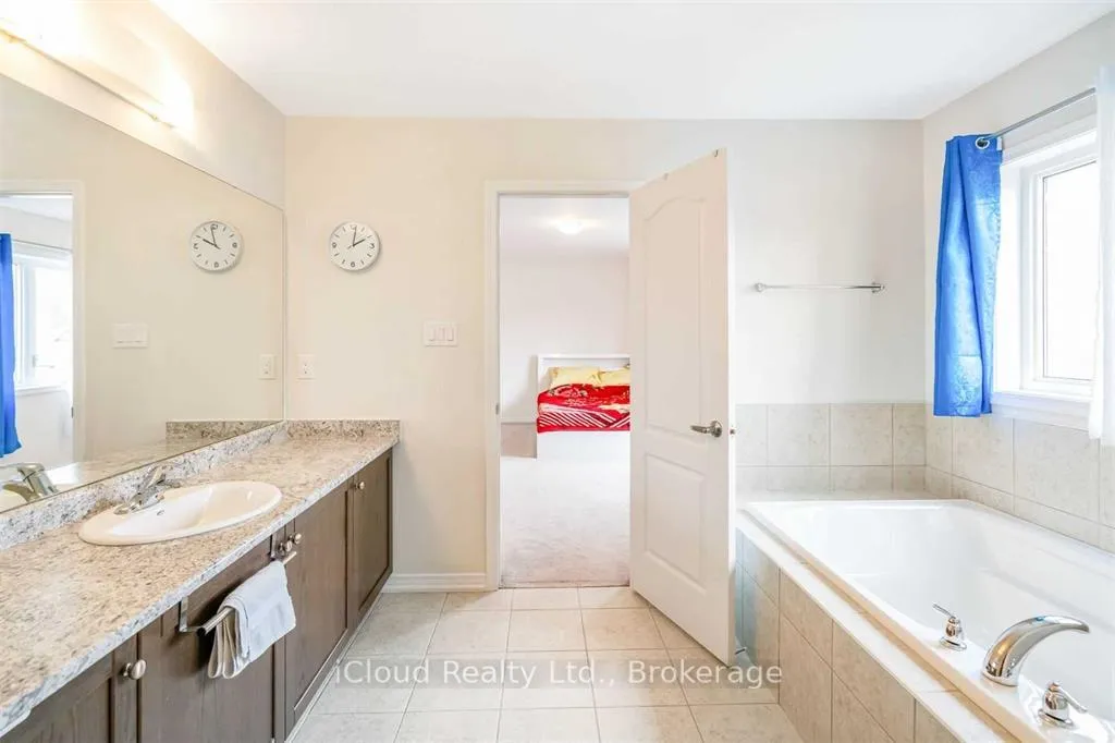 Photo 29 of Unit Main/2nd Flr, 8622 Chickory Trail, Niagara Falls, Brown — HOMEH