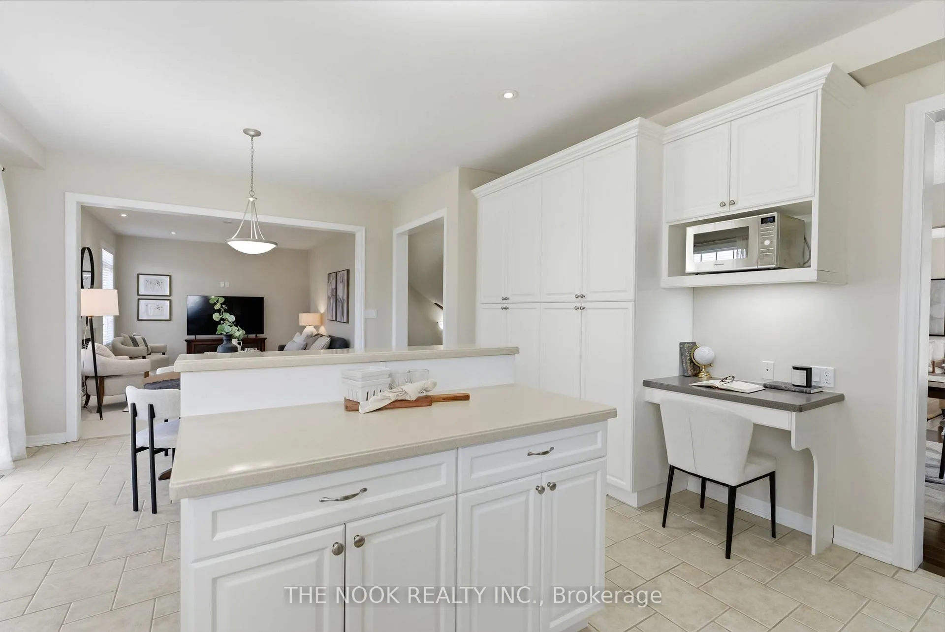 Photo 16 of 926 Red Deer Avenue, Oshawa, Taunton — HOMEH