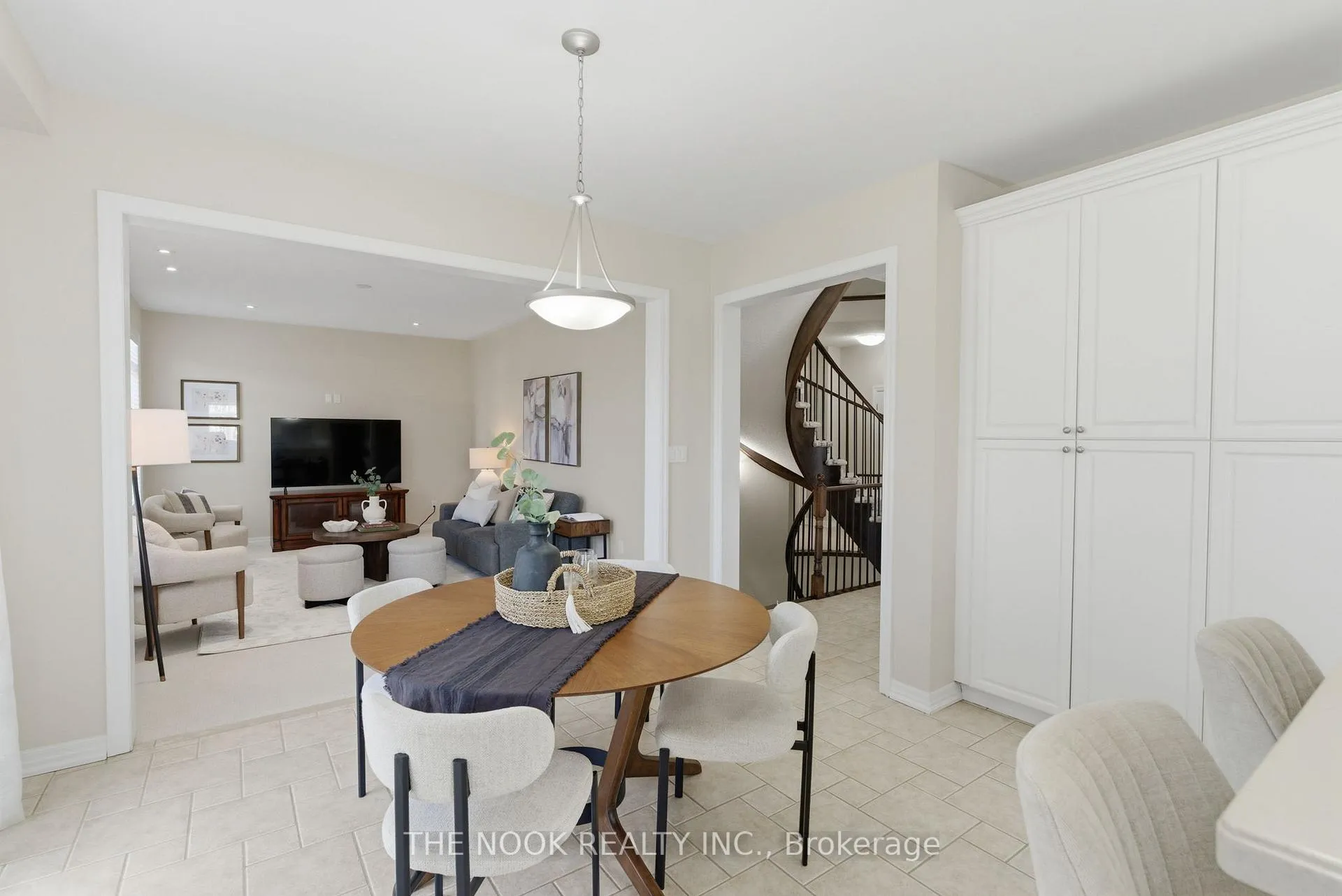 Photo 18 of 926 Red Deer Avenue, Oshawa, Taunton — HOMEH