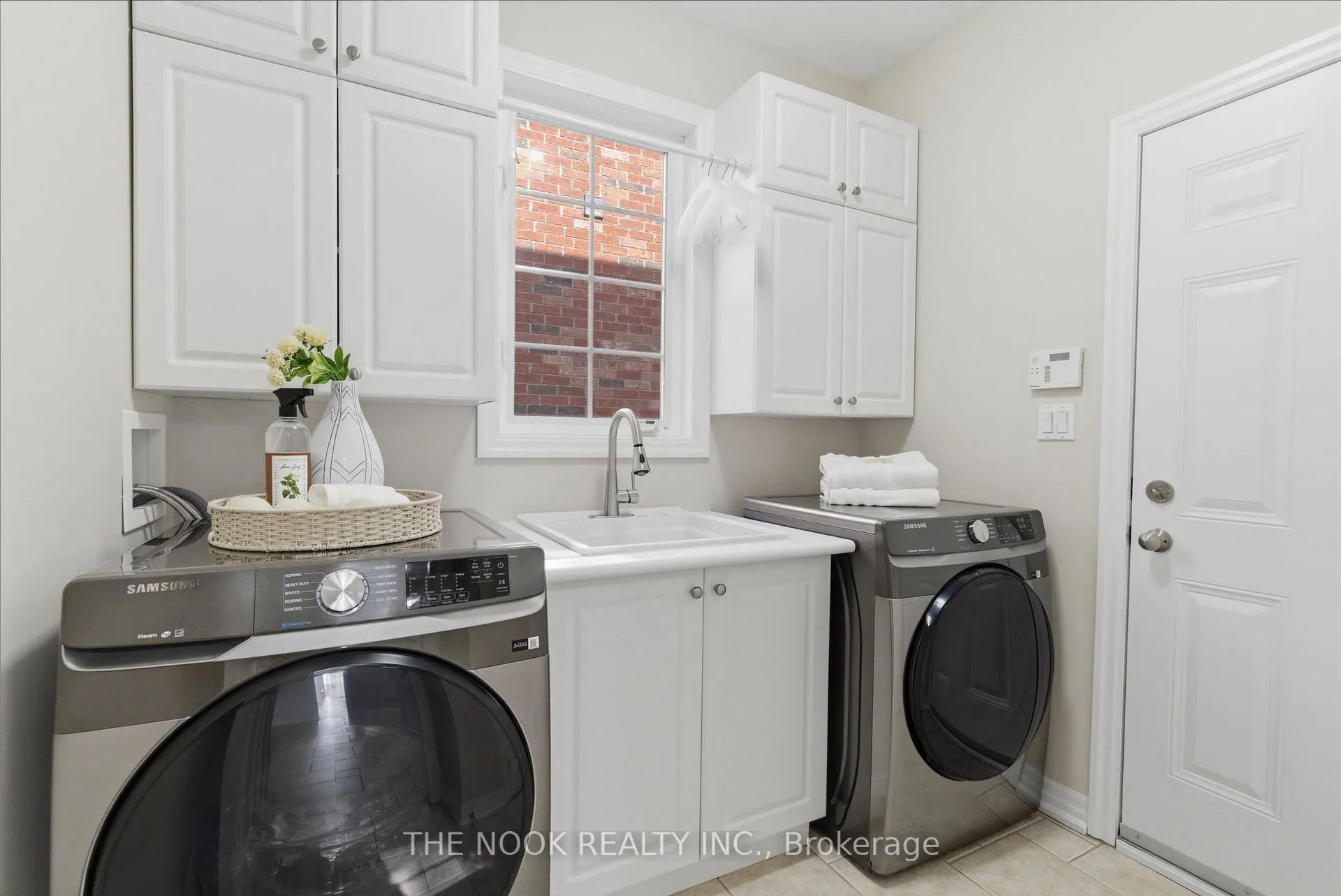 Photo 23 of 926 Red Deer Avenue, Oshawa, Taunton — HOMEH