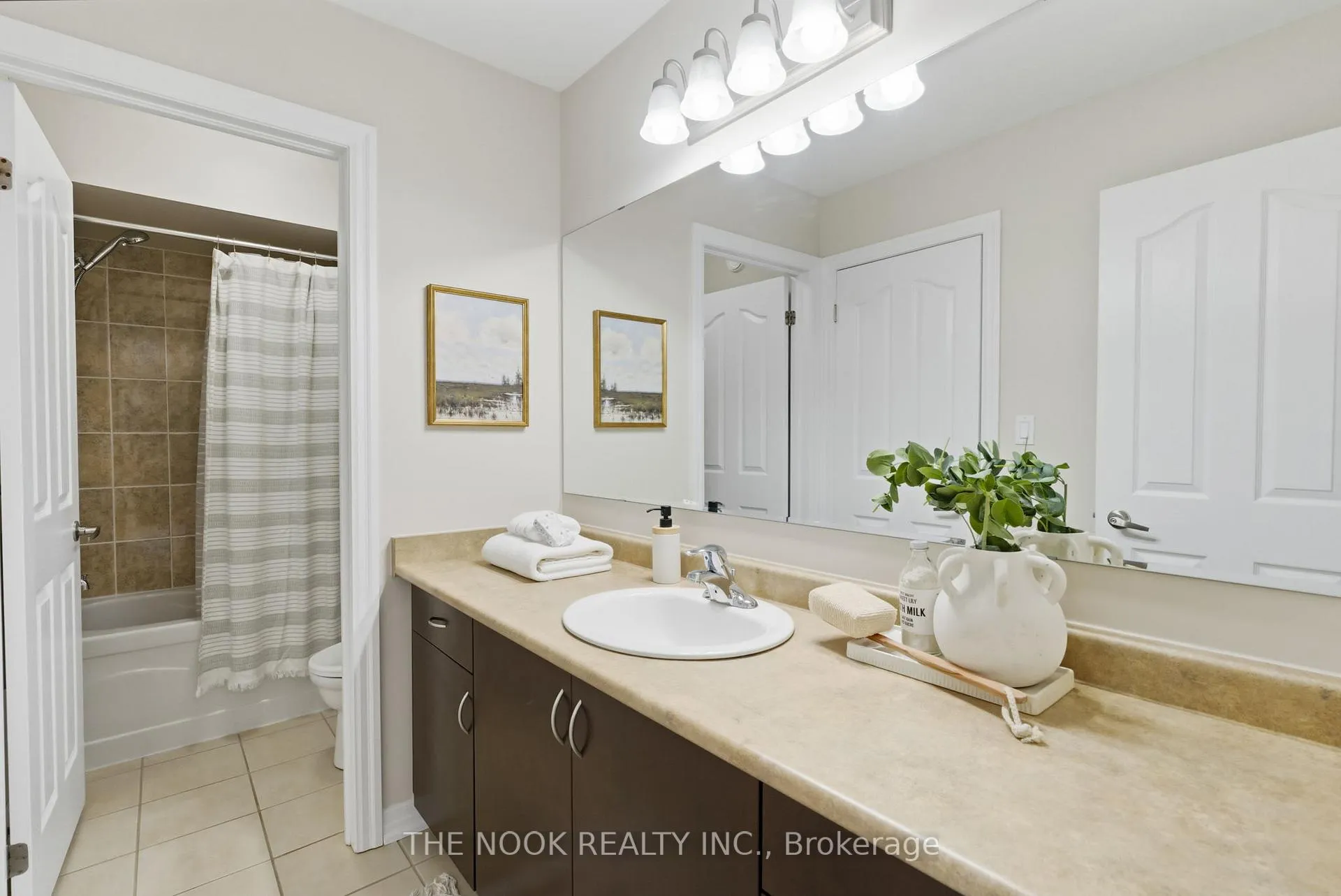 Photo 35 of 926 Red Deer Avenue, Oshawa, Taunton — HOMEH