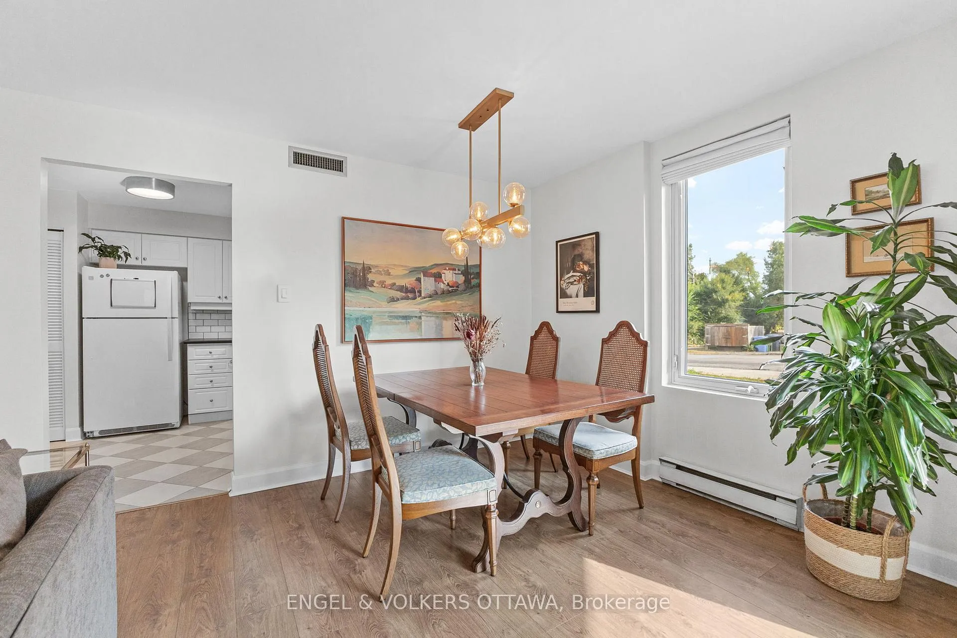 Photo 8 of Unit 101, 800 Mckellar Avenue, Ottawa, Carlingwood — HOMEH