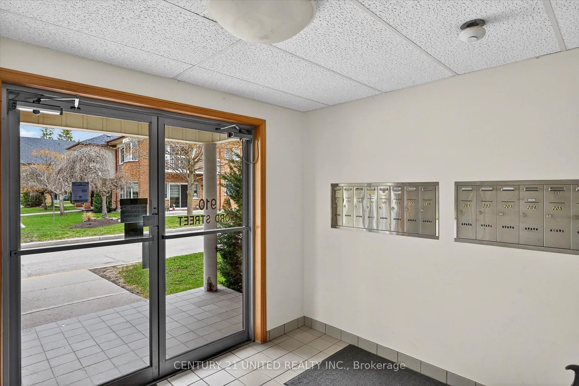 Photo 8 of Unit 106, 910 Ford Street, Peterborough, Otonabee Ward 1 — HOMEH