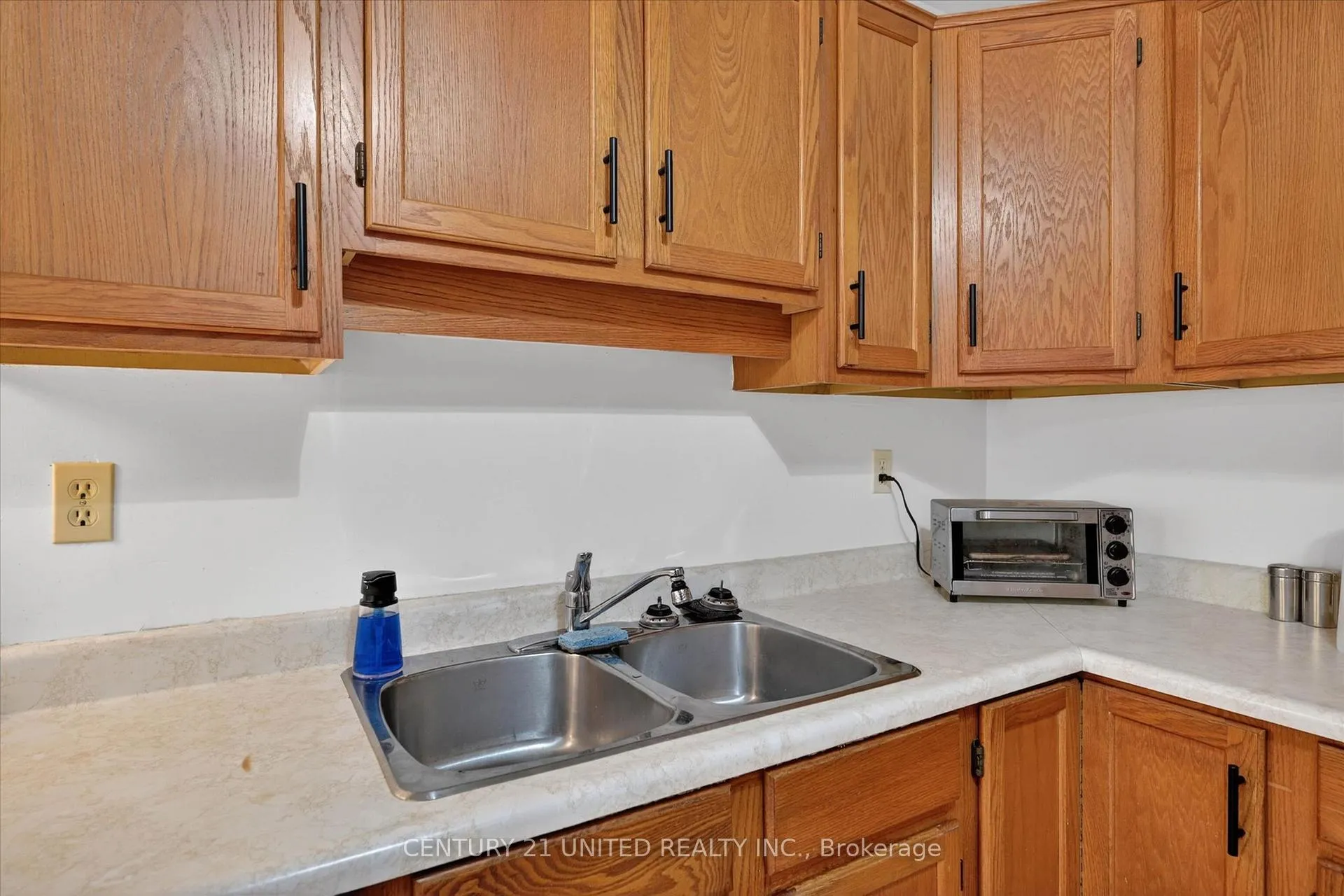 Photo 26 of Unit 106, 910 Ford Street, Peterborough, Otonabee Ward 1 — HOMEH