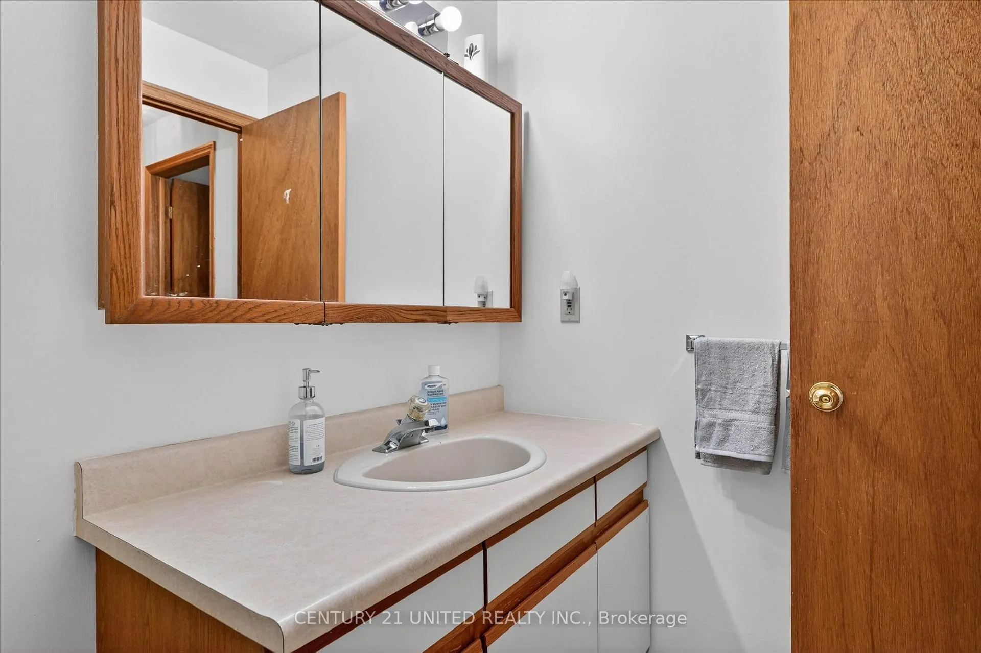 Photo 35 of Unit 106, 910 Ford Street, Peterborough, Otonabee Ward 1 — HOMEH