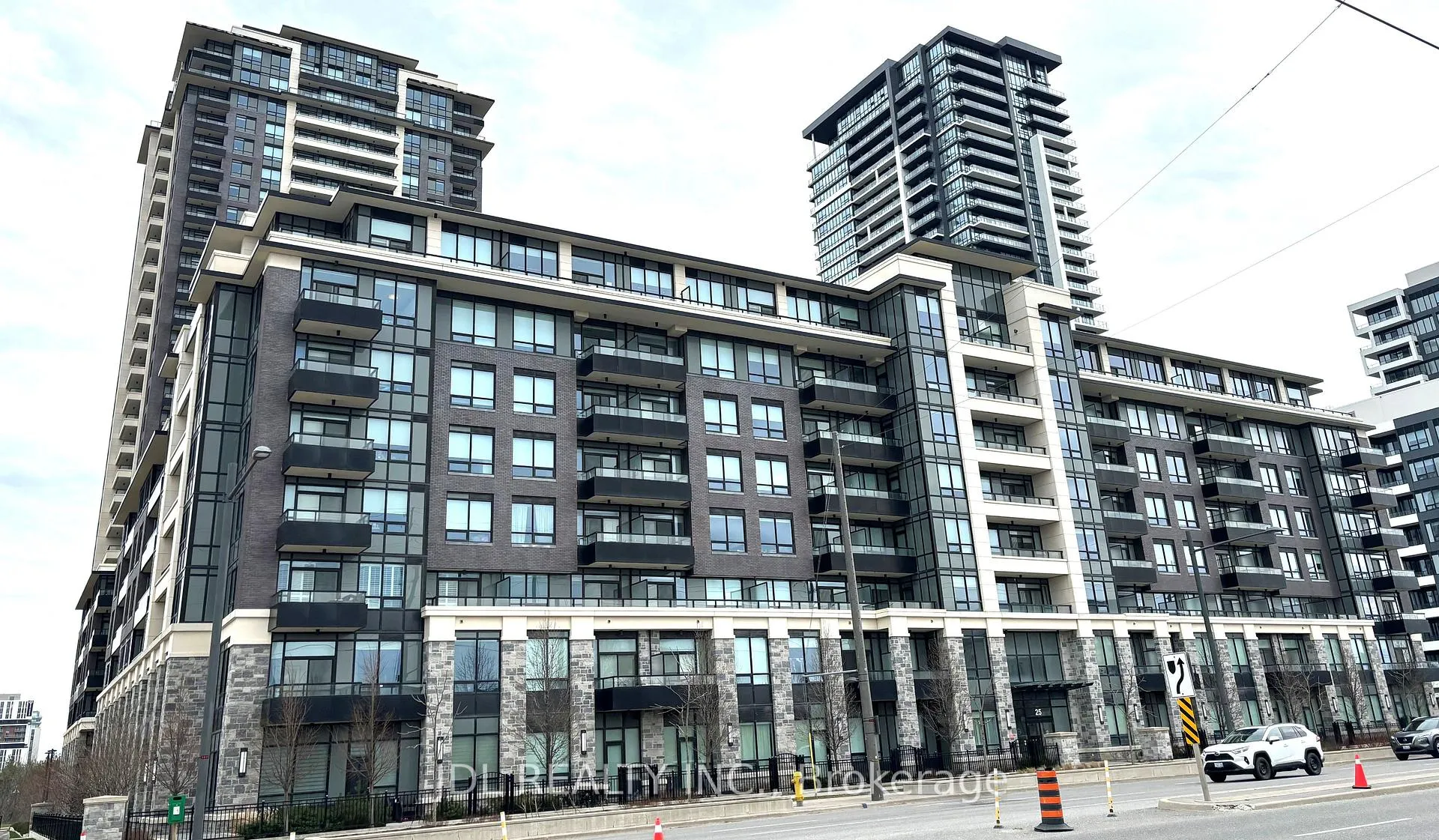 Photo 3 of Unit 721, 25 Water Walk Drive, Markham, Unionville — HOMEH