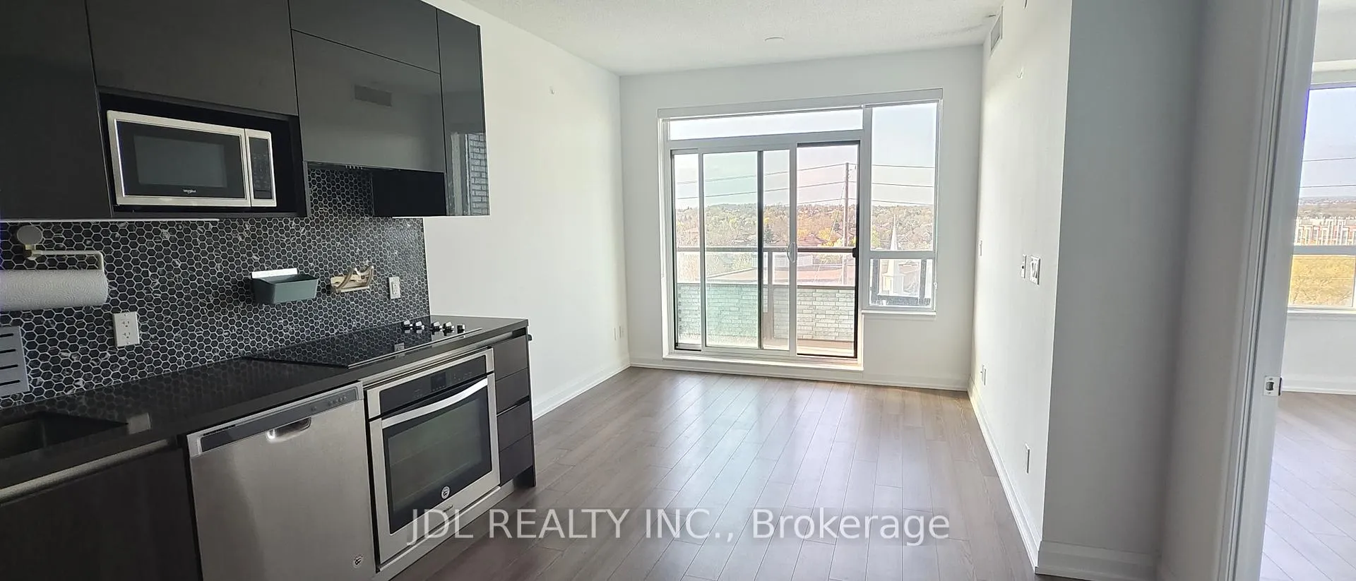 Photo 5 of Unit 721, 25 Water Walk Drive, Markham, Unionville — HOMEH