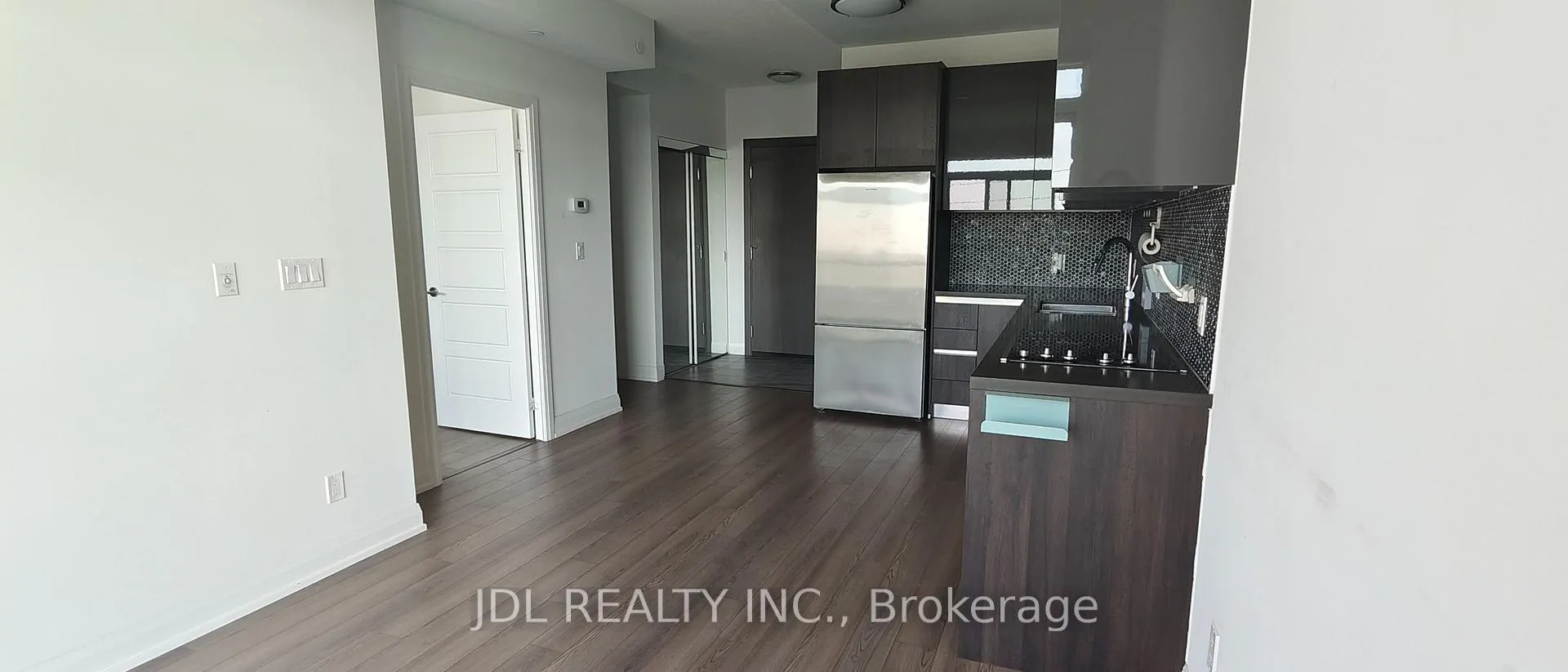 Photo 6 of Unit 721, 25 Water Walk Drive, Markham, Unionville — HOMEH
