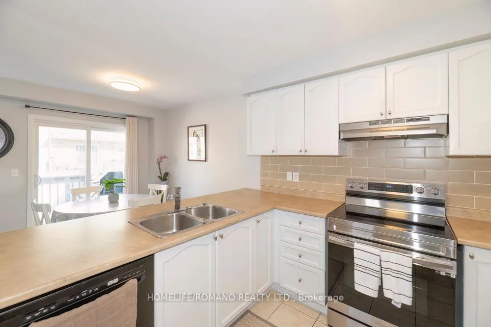 Photo 11 of 31 Davenhill Road, Brampton, Bram East — HOMEH