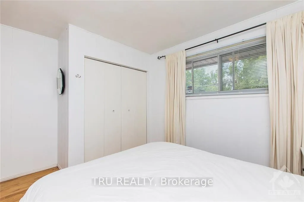 Photo 12 of Unit A, 1337 Bloomsbury Crescent, Ottawa, Parkway Park — HOMEH