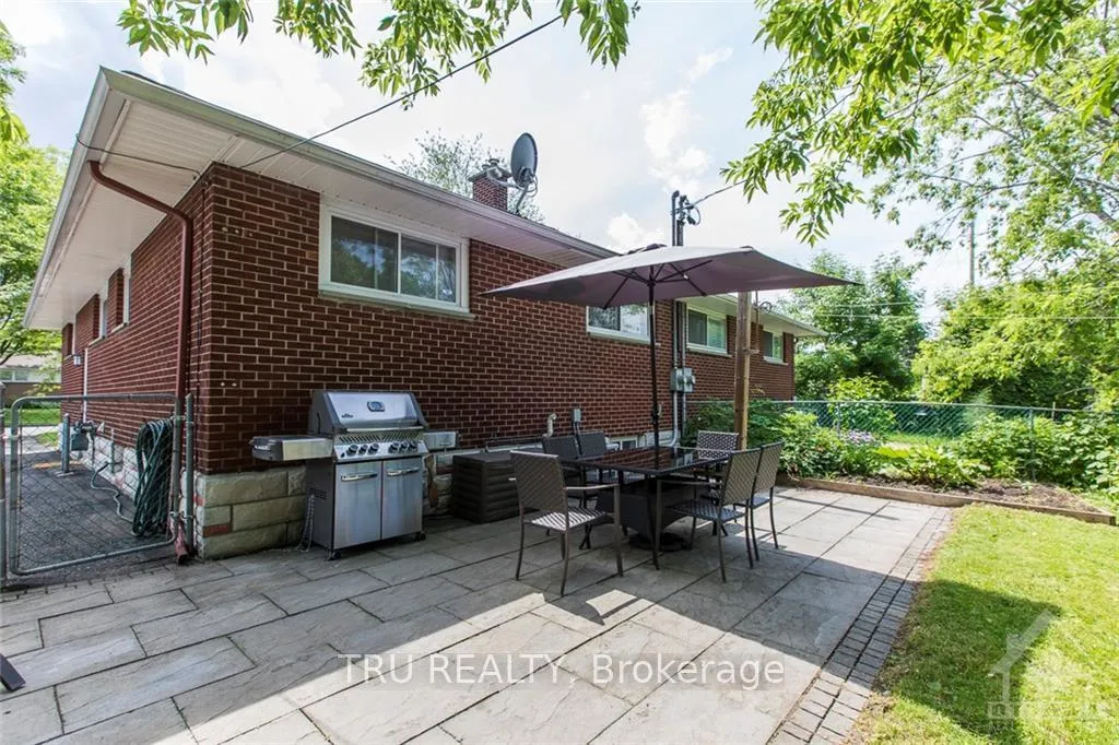Photo 17 of Unit A, 1337 Bloomsbury Crescent, Ottawa, Parkway Park — HOMEH