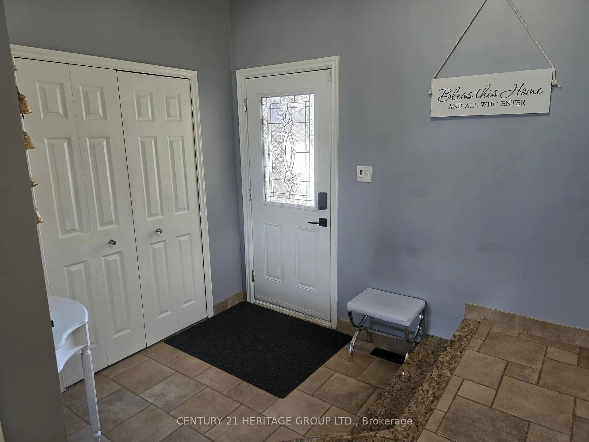 Photo 3 of 42 Millpond Place, Hamilton, Randall — HOMEH