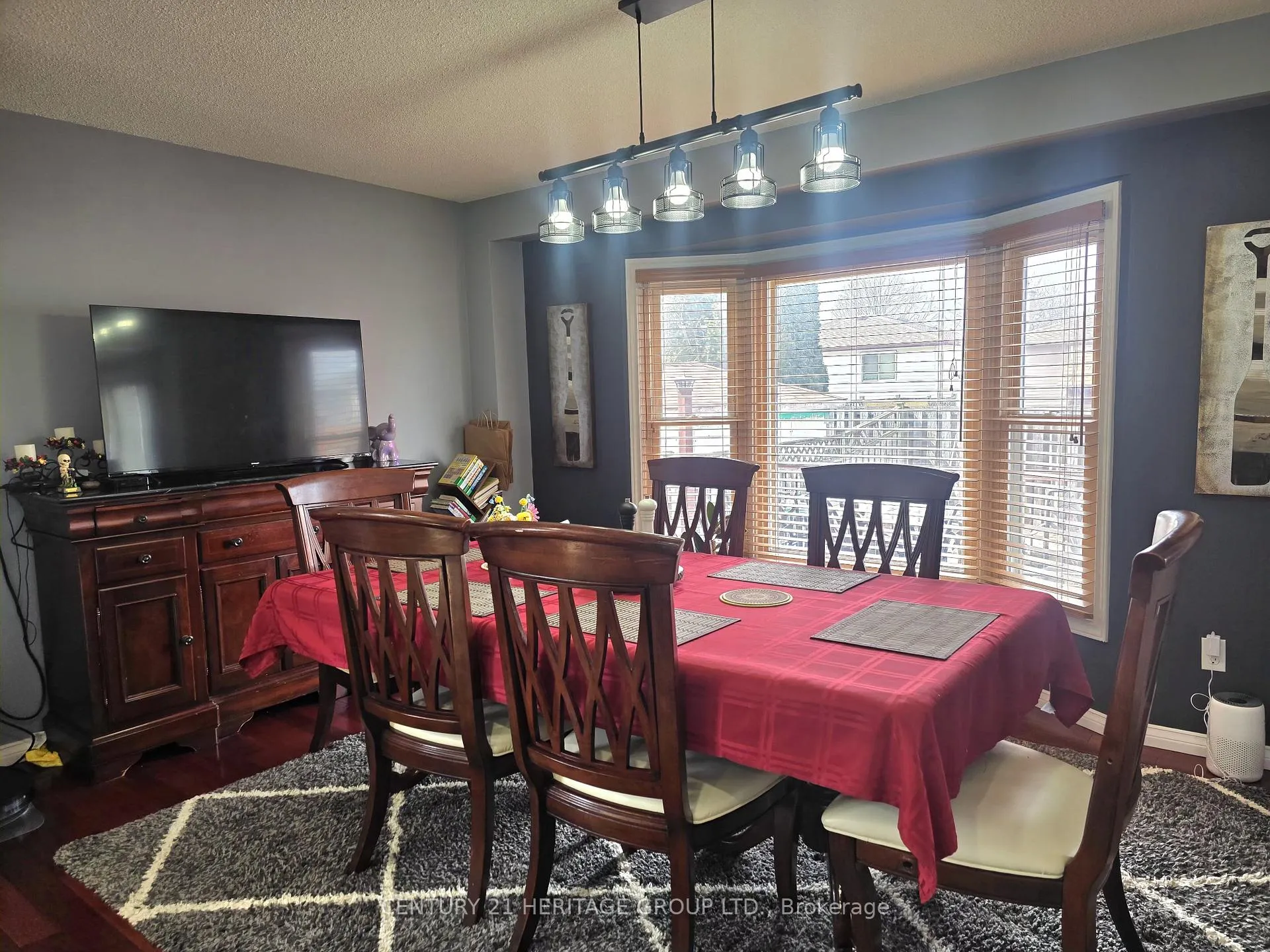 Photo 9 of 42 Millpond Place, Hamilton, Randall — HOMEH