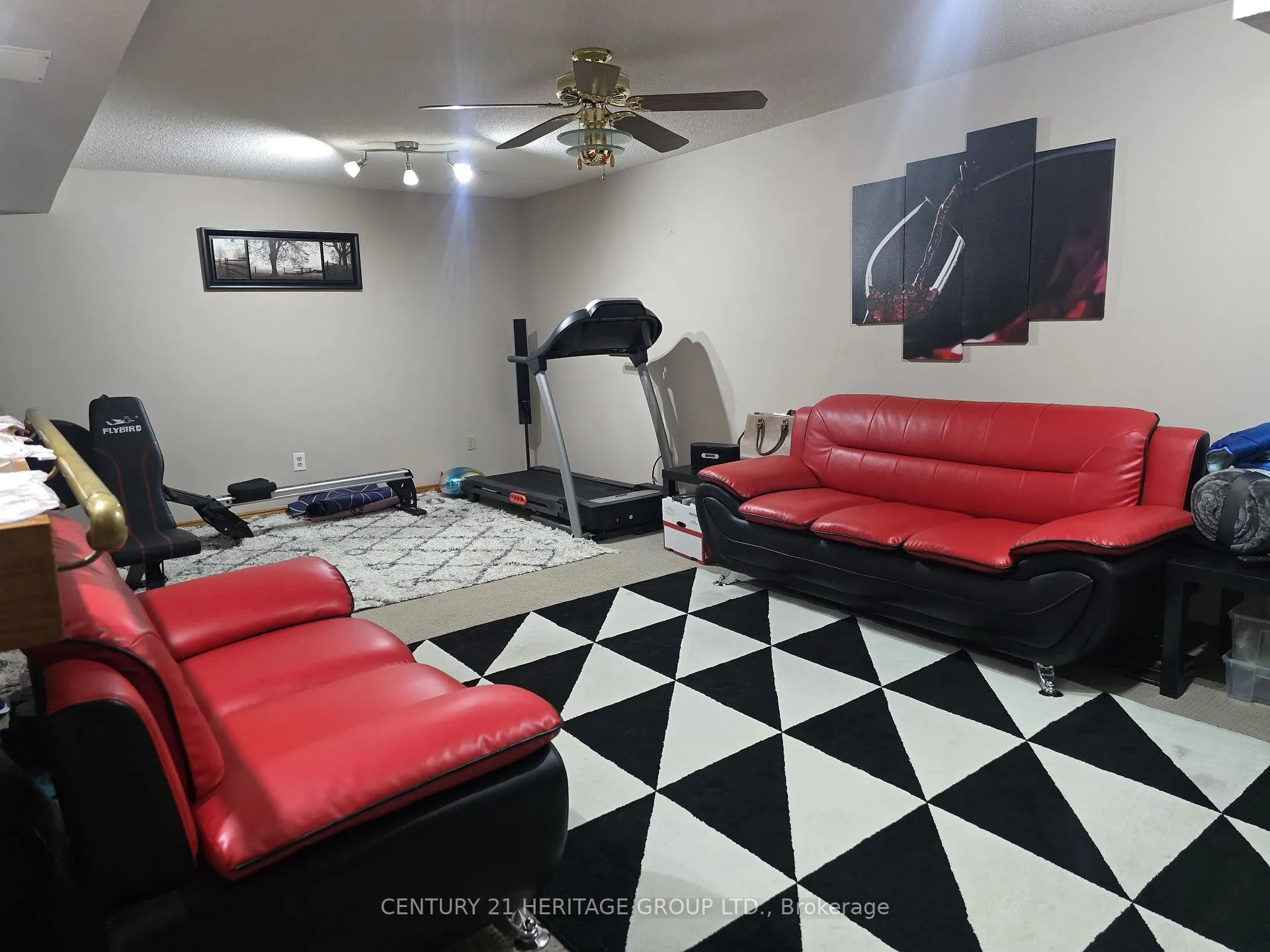 Photo 32 of 42 Millpond Place, Hamilton, Randall — HOMEH