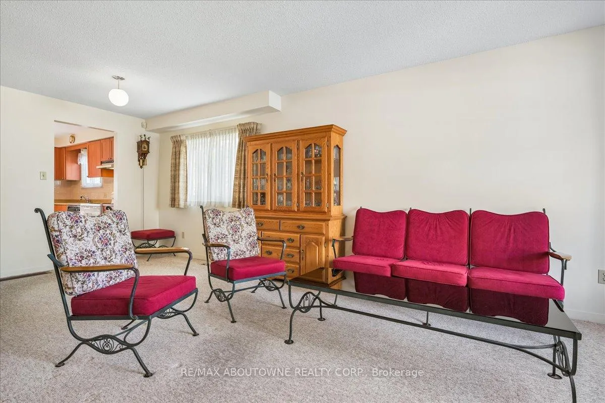 Photo 6 of 2330 Marine Drive, Oakville, Bronte — HOMEH