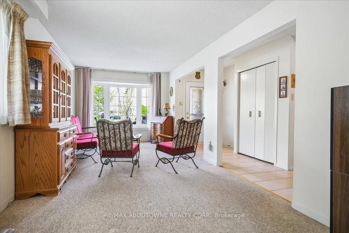 Photo 9 of 2330 Marine Drive, Oakville, Bronte — HOMEH