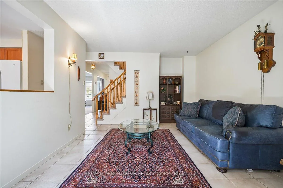 Photo 15 of 2330 Marine Drive, Oakville, Bronte — HOMEH