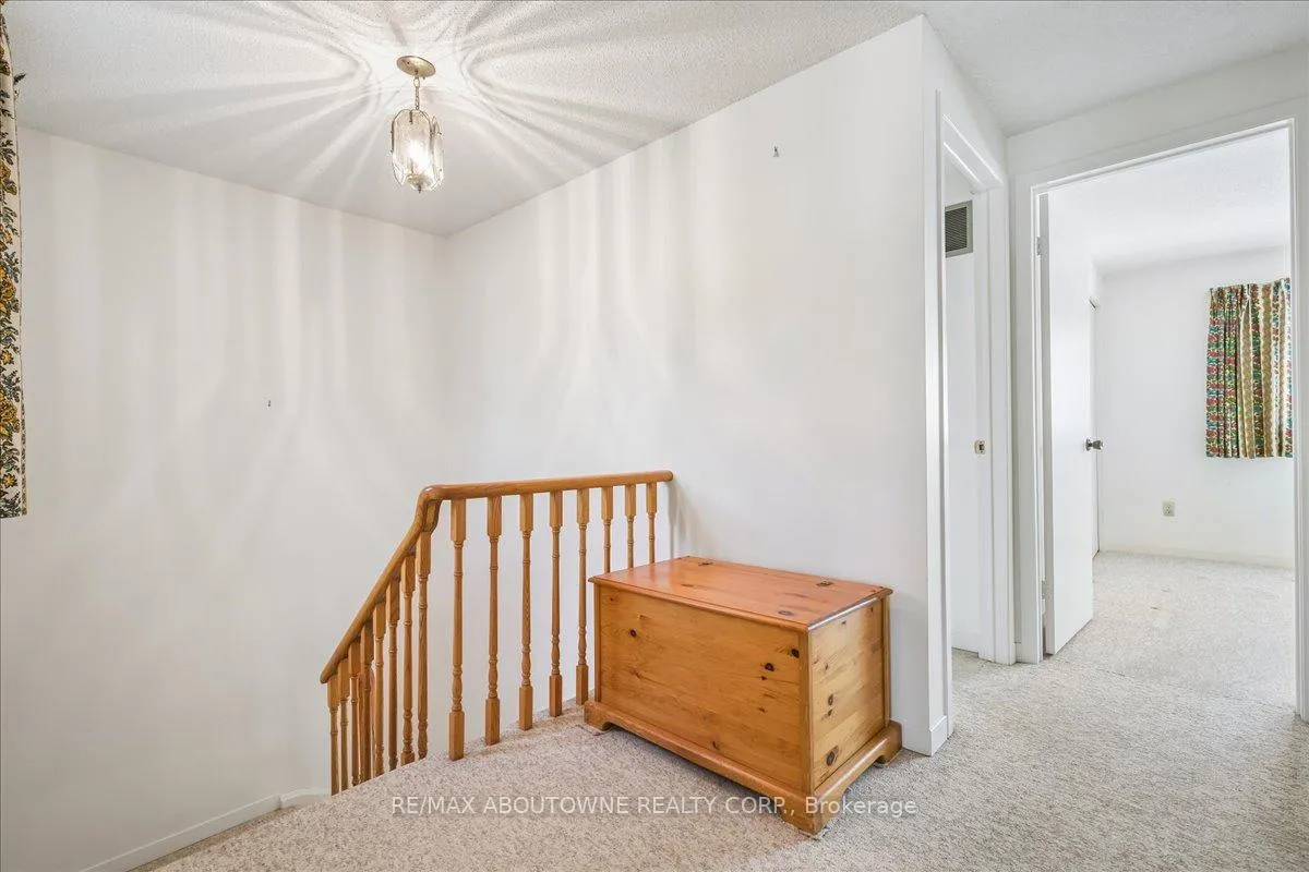 Photo 26 of 2330 Marine Drive, Oakville, Bronte — HOMEH