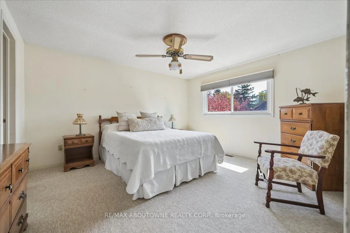 Photo 27 of 2330 Marine Drive, Oakville, Bronte — HOMEH