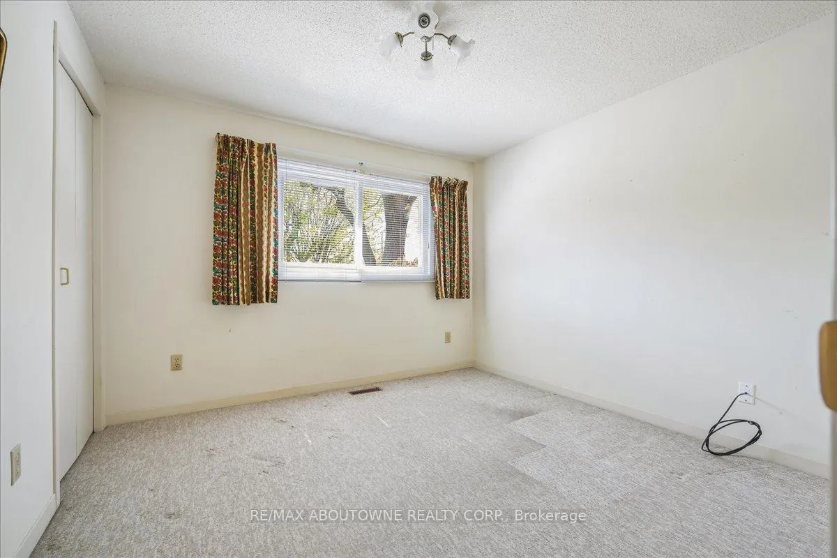 Photo 29 of 2330 Marine Drive, Oakville, Bronte — HOMEH