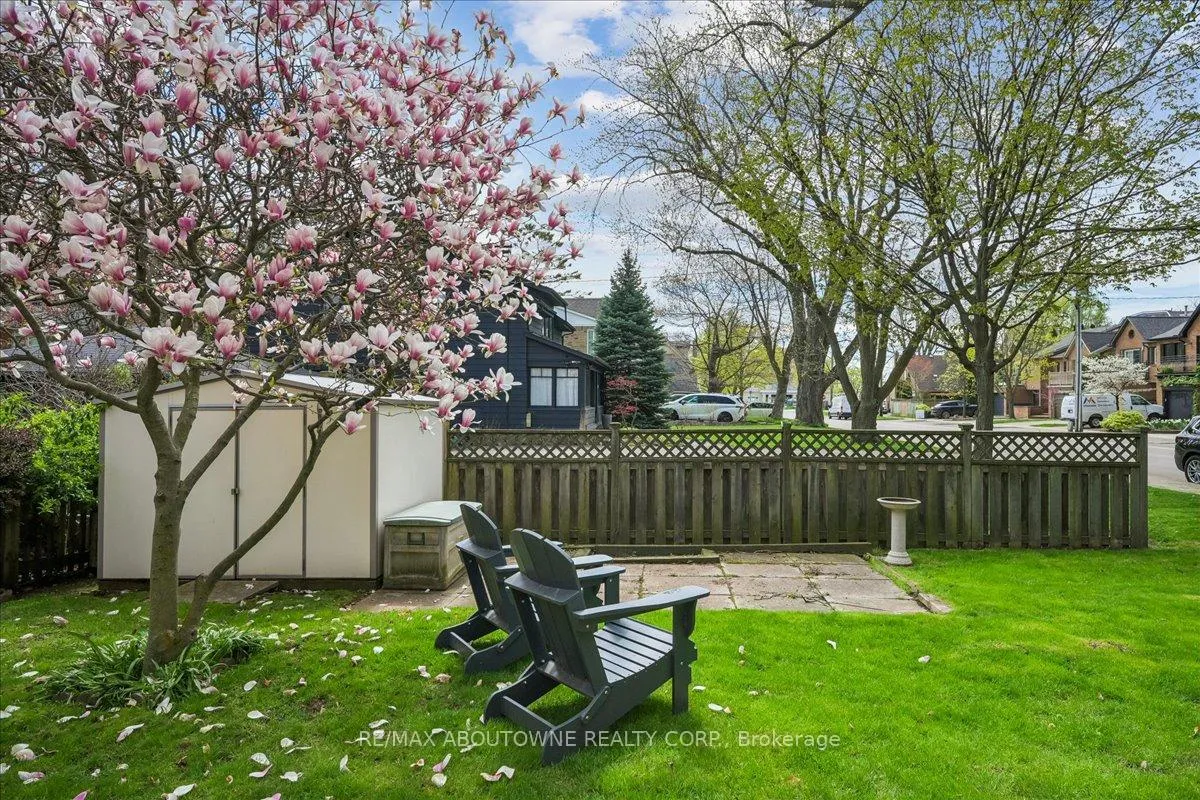 Photo 37 of 2330 Marine Drive, Oakville, Bronte — HOMEH