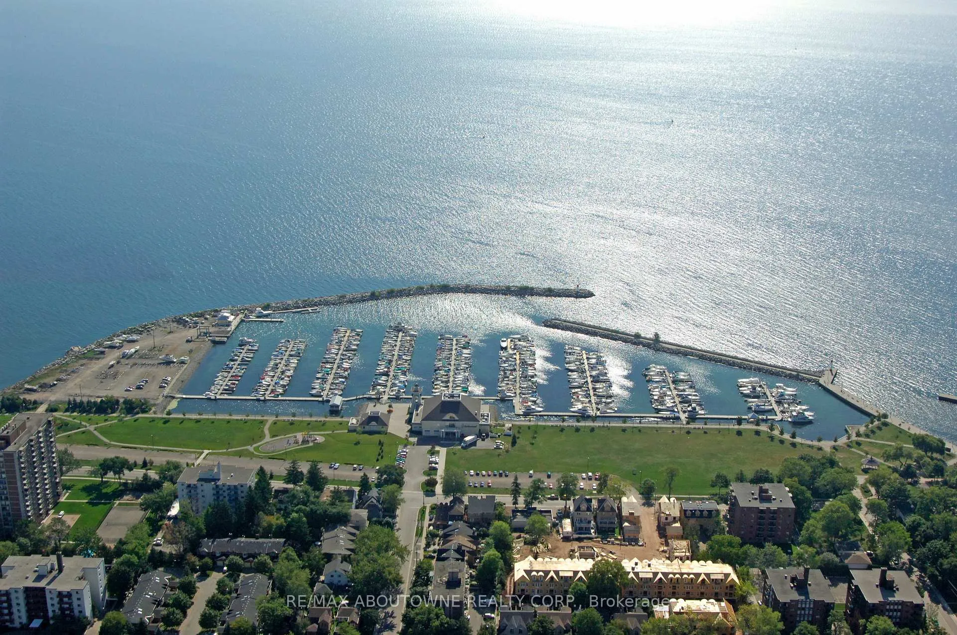 Photo 42 of 2330 Marine Drive, Oakville, Bronte — HOMEH