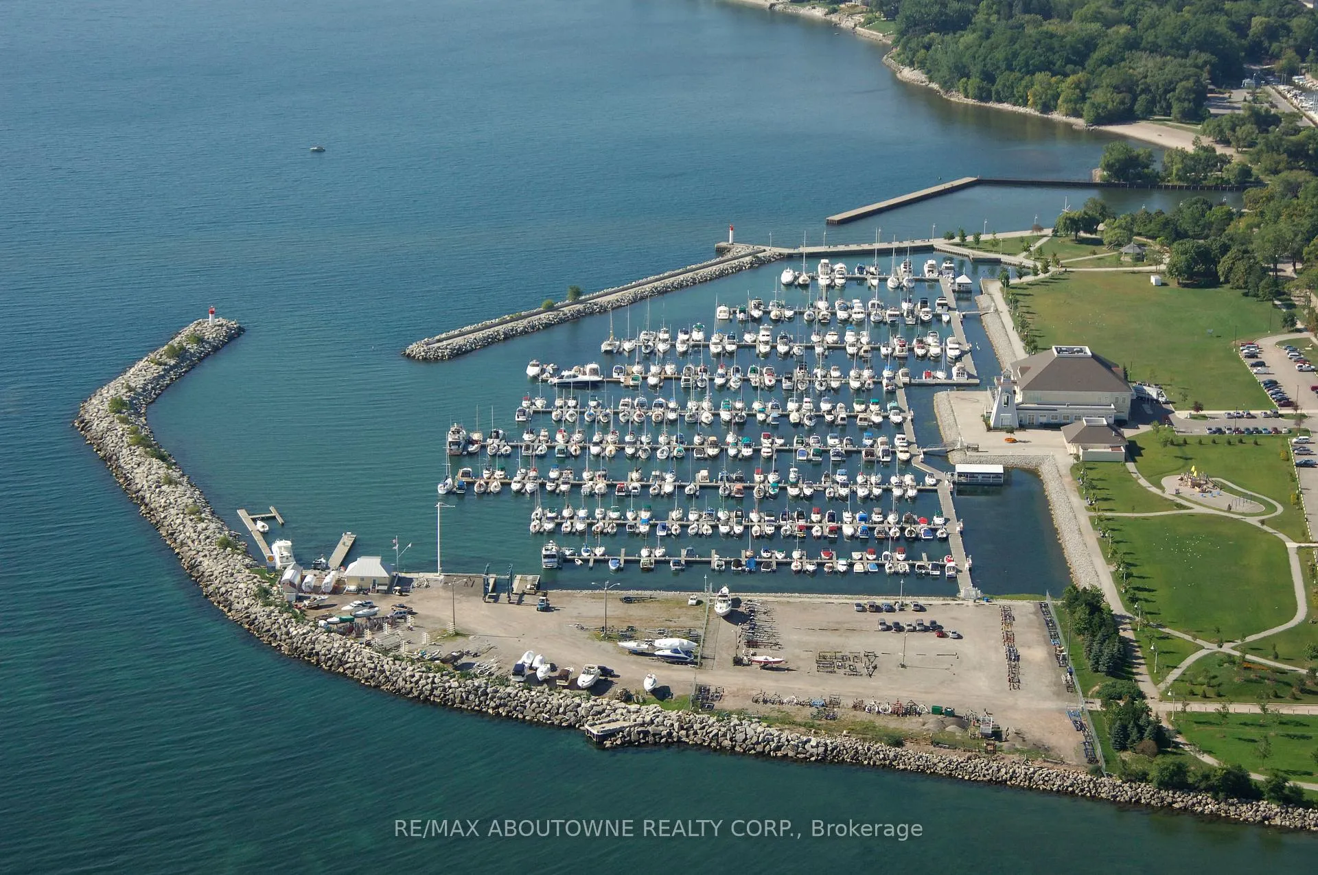 Photo 43 of 2330 Marine Drive, Oakville, Bronte — HOMEH