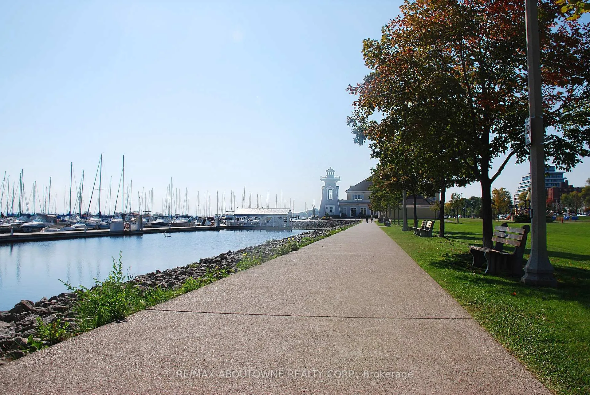 Photo 44 of 2330 Marine Drive, Oakville, Bronte — HOMEH