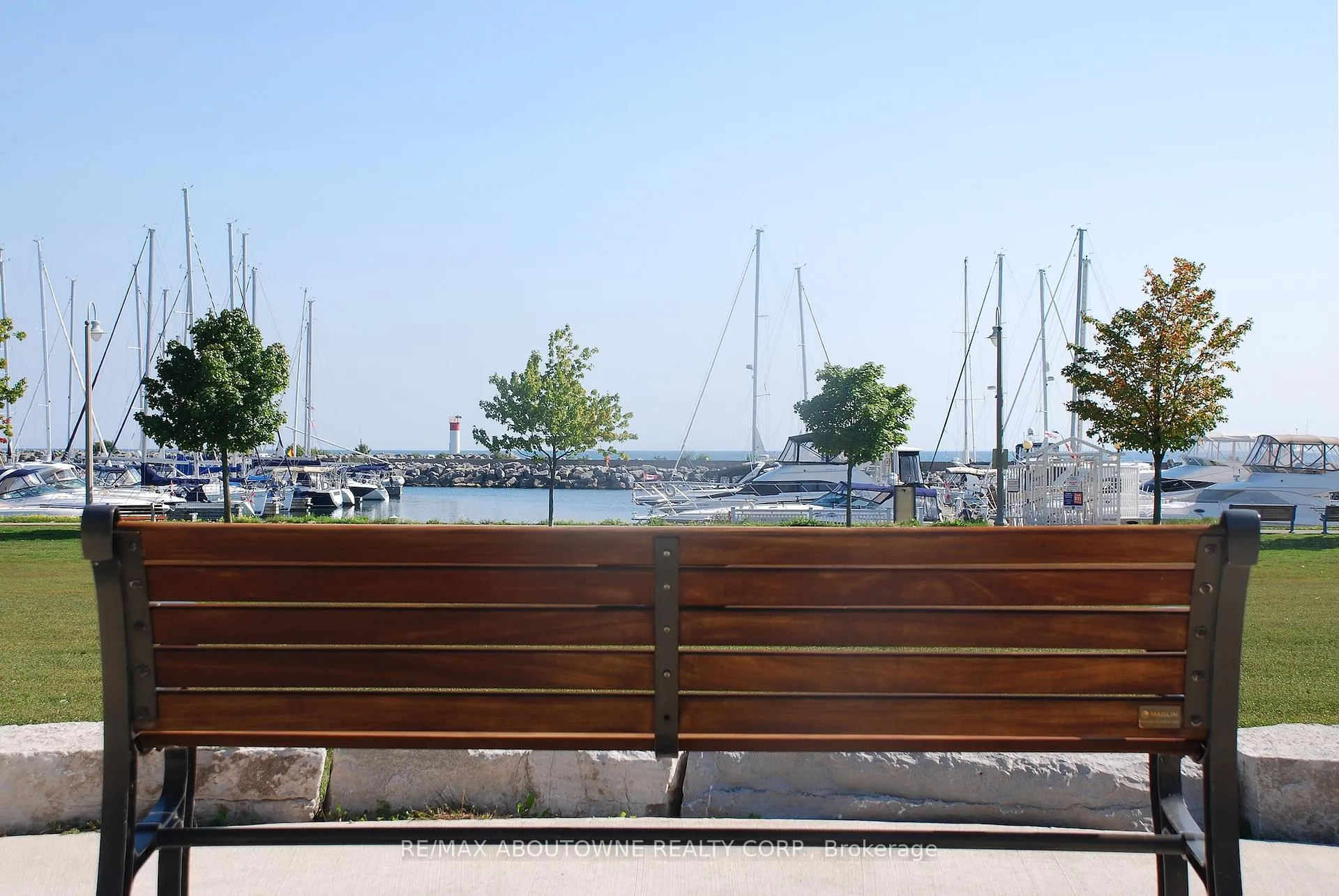 Photo 45 of 2330 Marine Drive, Oakville, Bronte — HOMEH