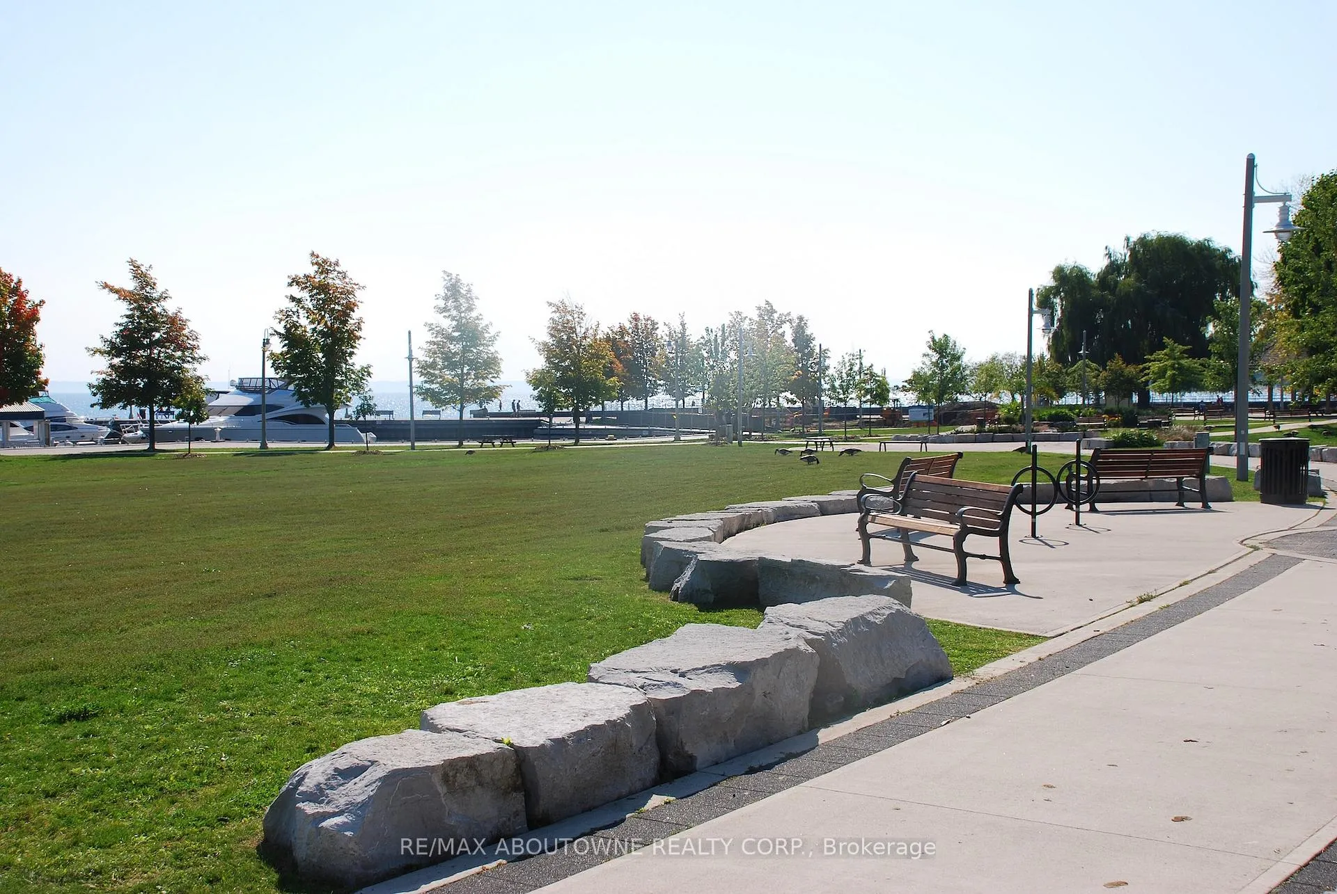 Photo 46 of 2330 Marine Drive, Oakville, Bronte — HOMEH