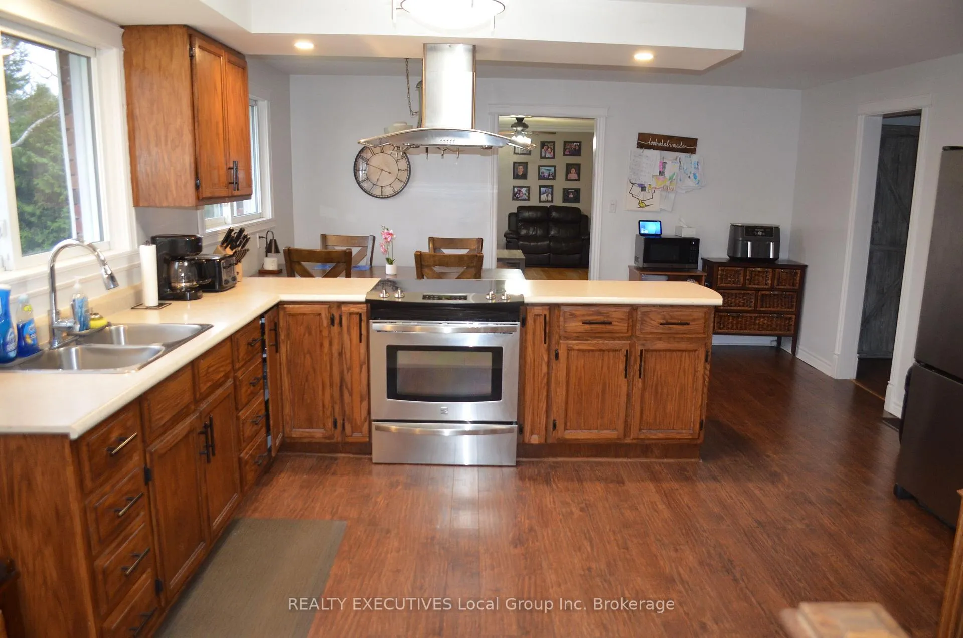 Photo 12 of 412 Sweezy Street W, Powassan, Trout Creek — HOMEH