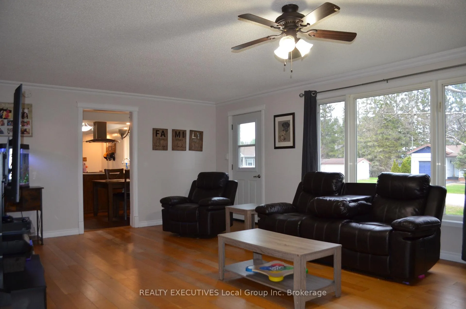 Photo 37 of 412 Sweezy Street W, Powassan, Trout Creek — HOMEH