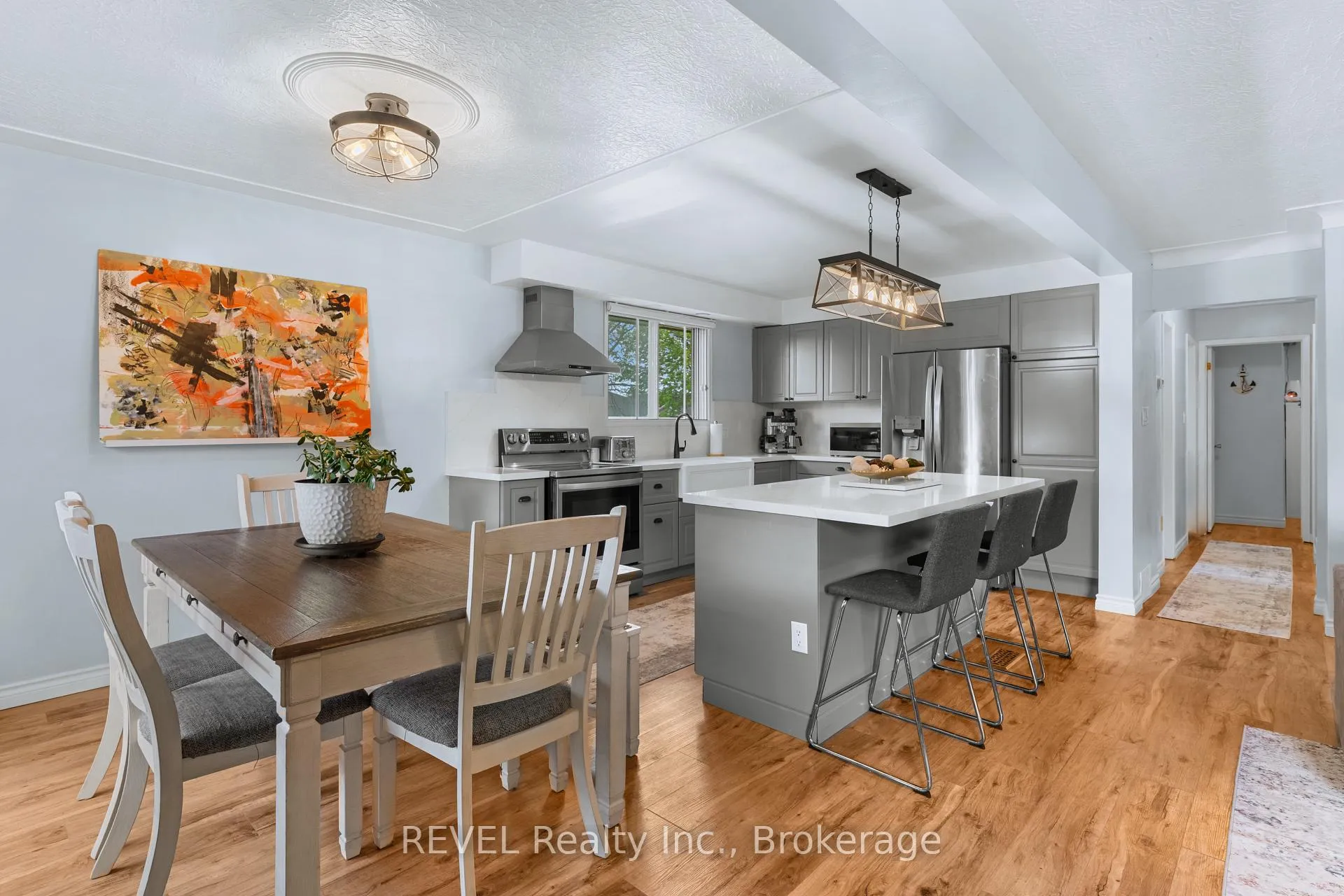 Photo 6 of 733 Clare Avenue, Welland, N. Welland — HOMEH