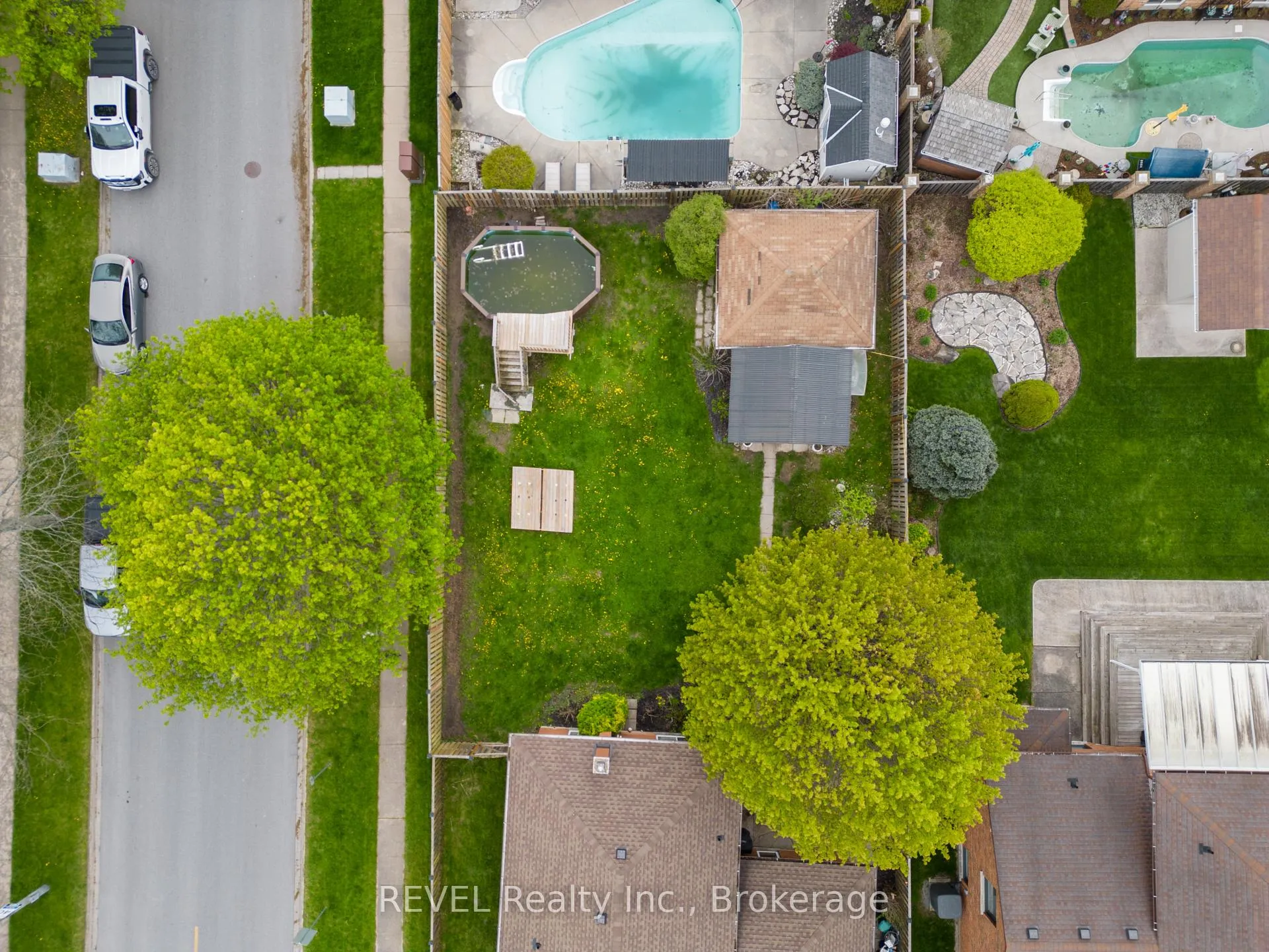 Photo 28 of 733 Clare Avenue, Welland, N. Welland — HOMEH