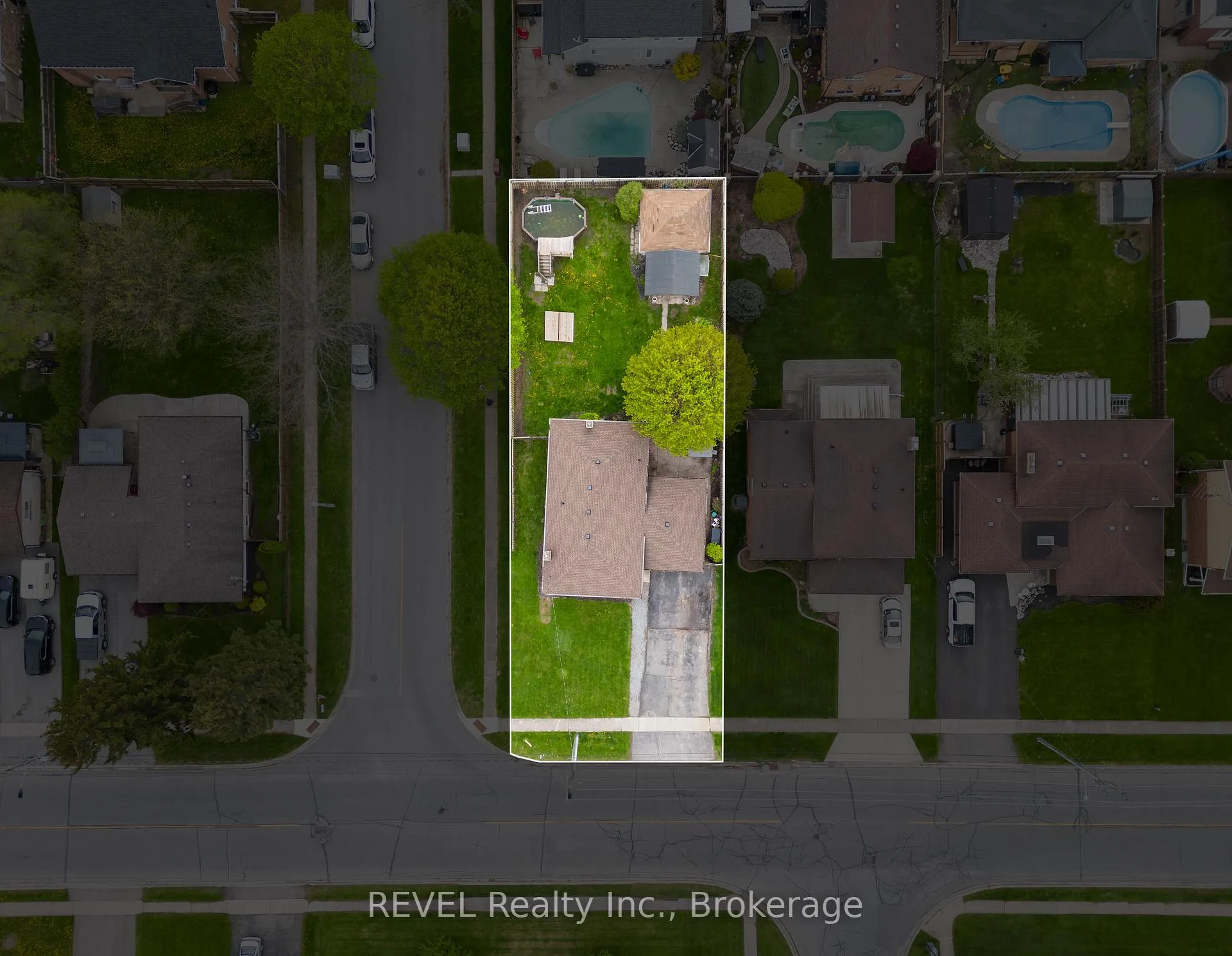 Photo 30 of 733 Clare Avenue, Welland, N. Welland — HOMEH