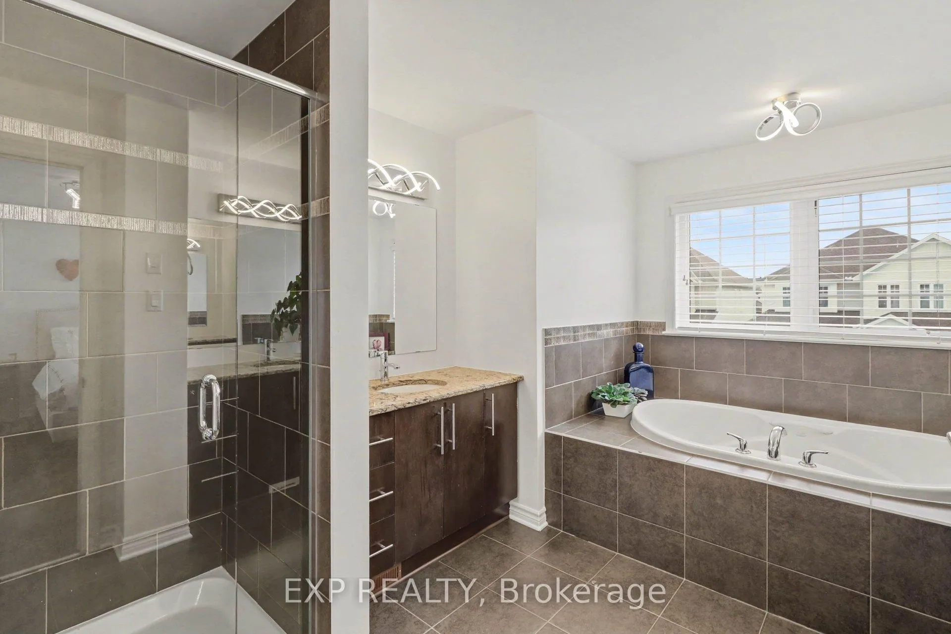 Photo 24 of 104 Brambling Way, Ottawa, Barrhaven - Half Moon Bay — HOMEH