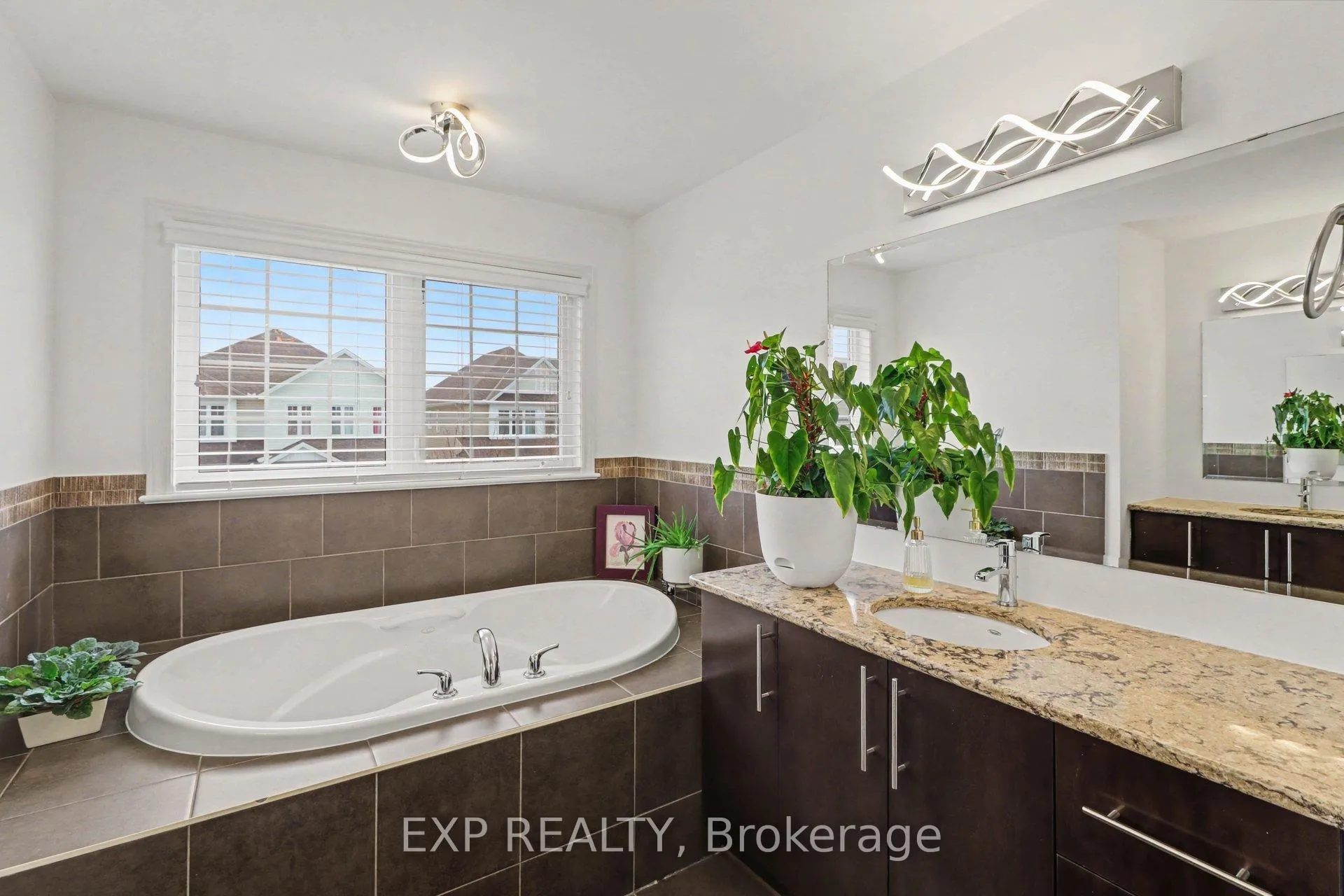Photo 25 of 104 Brambling Way, Ottawa, Barrhaven - Half Moon Bay — HOMEH