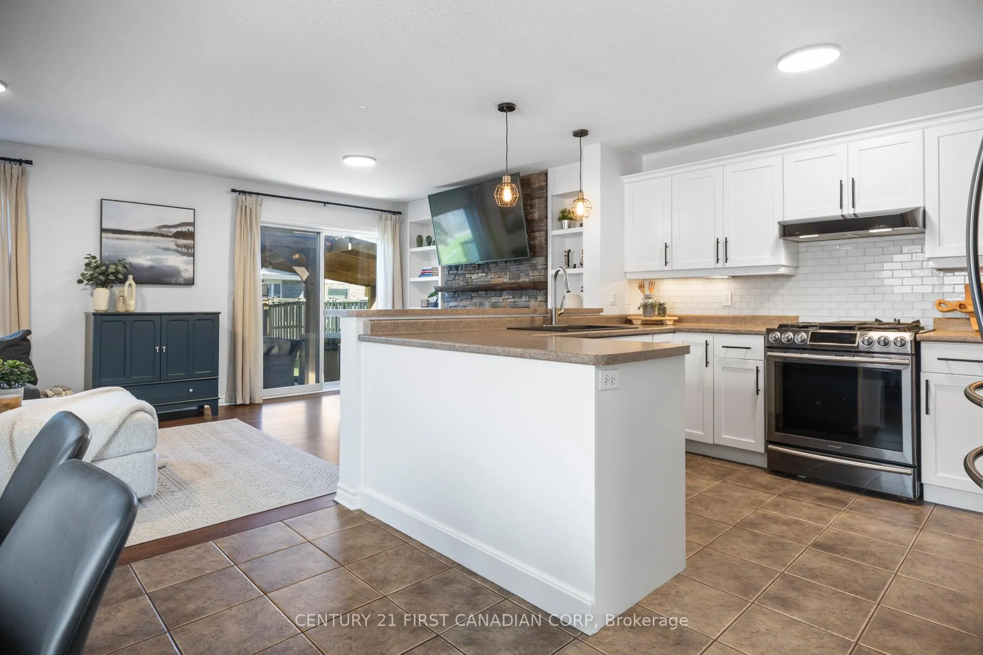 Photo 14 of 21 Pear Tree Avenue, St. Thomas — HOMEH