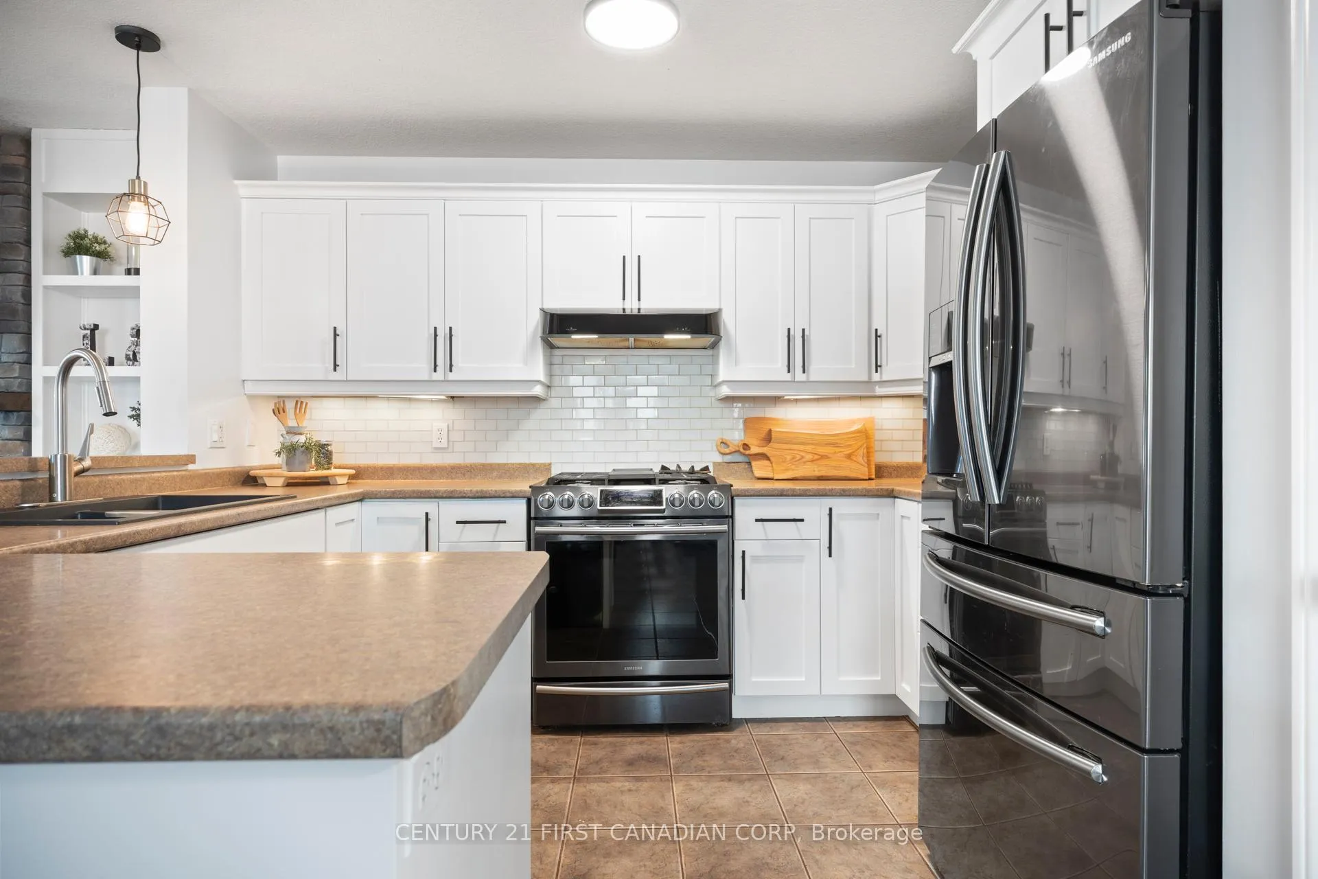Photo 15 of 21 Pear Tree Avenue, St. Thomas — HOMEH