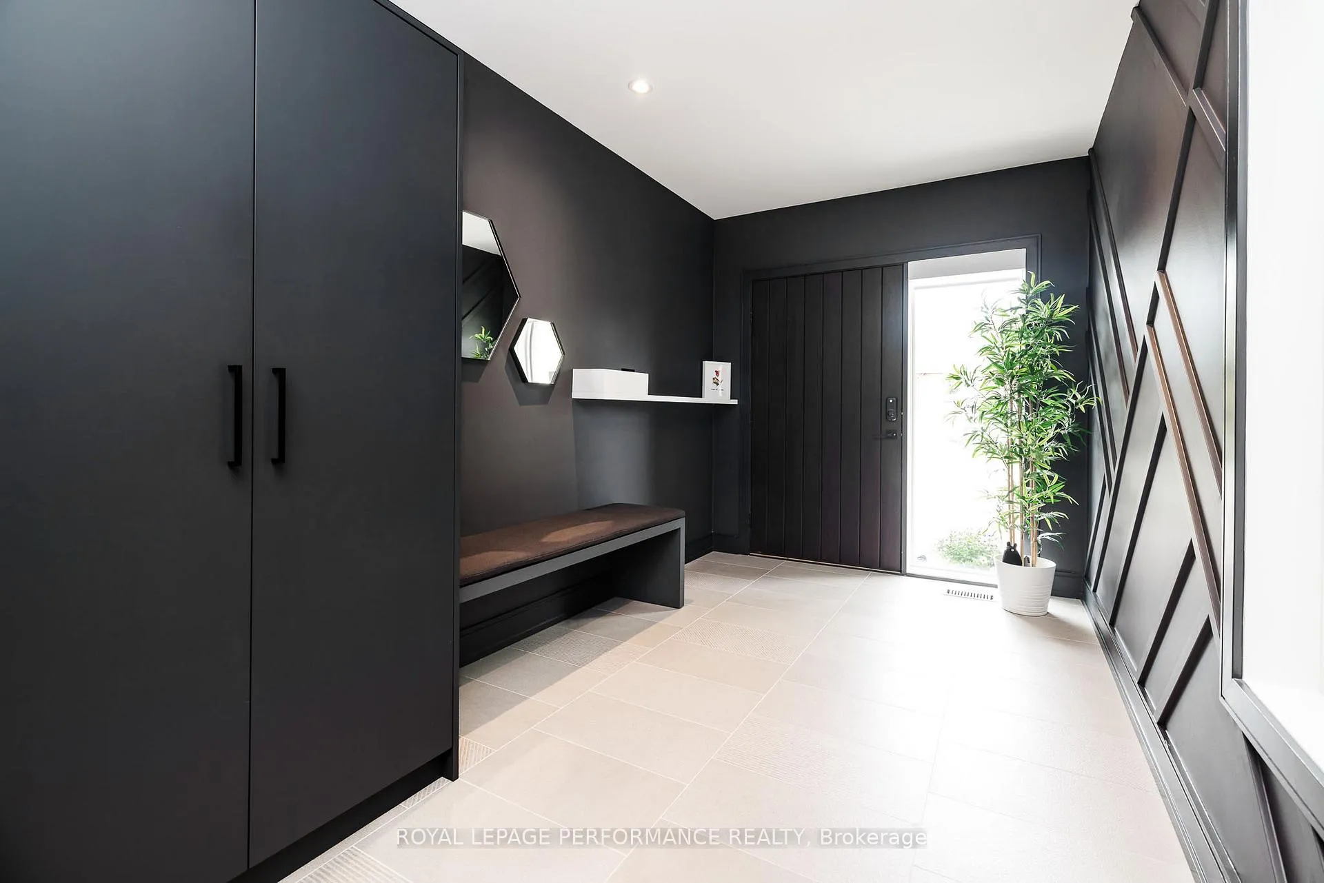Photo 4 of 330 Kenwood Avenue, Ottawa, Westboro/Hampton Park — HOMEH