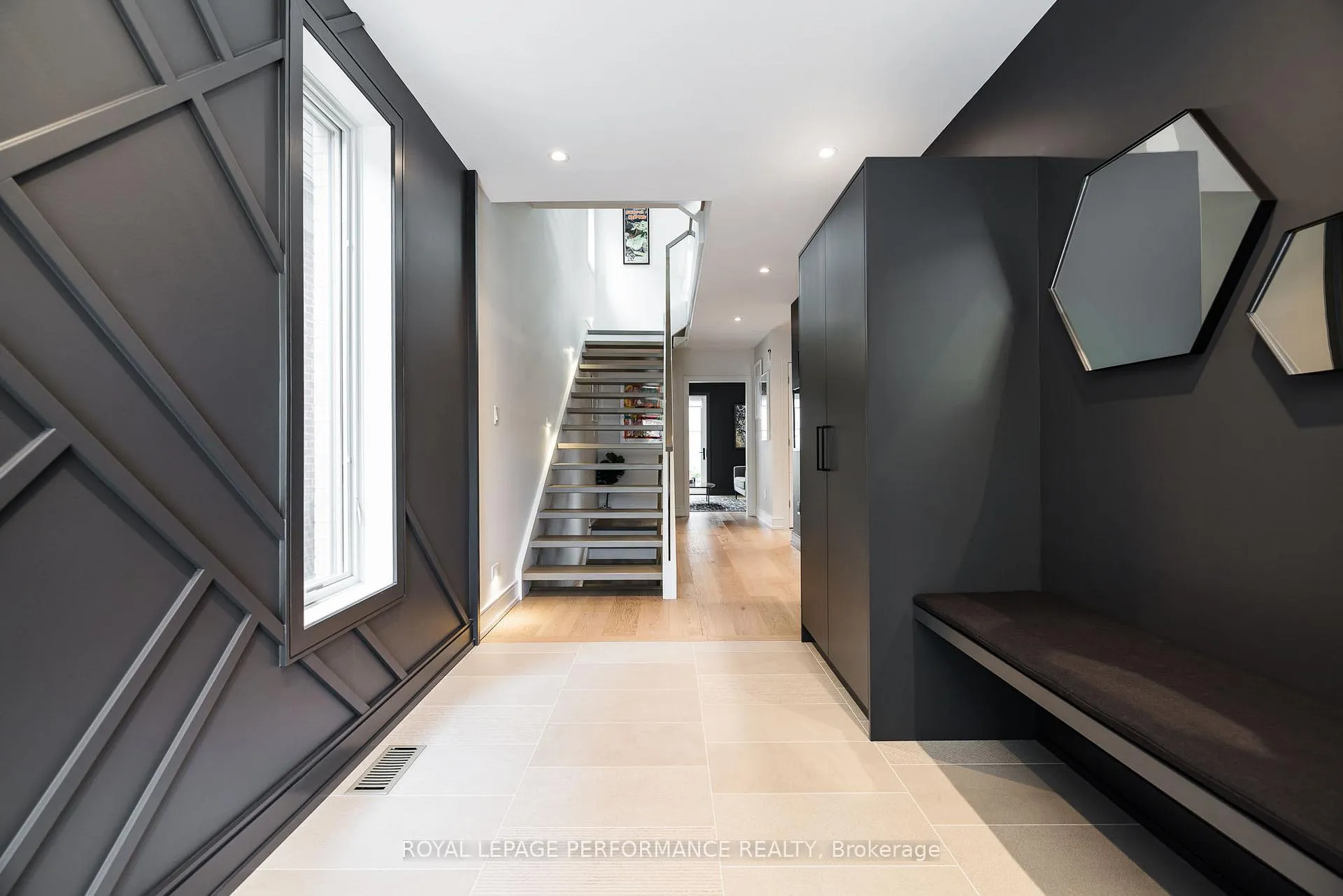 Photo 5 of 330 Kenwood Avenue, Ottawa, Westboro/Hampton Park — HOMEH