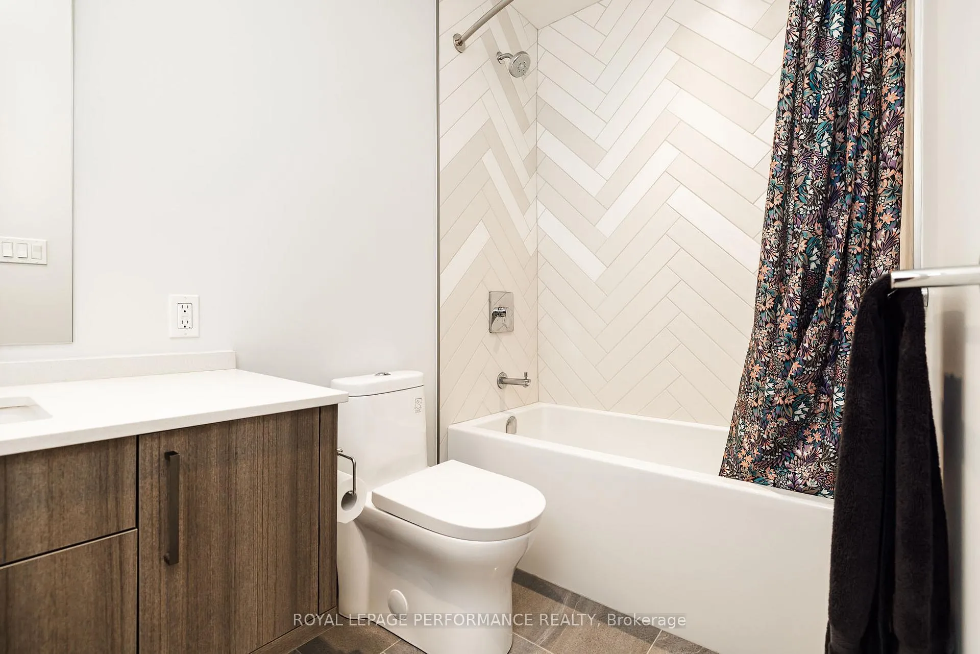 Photo 41 of 330 Kenwood Avenue, Ottawa, Westboro/Hampton Park — HOMEH