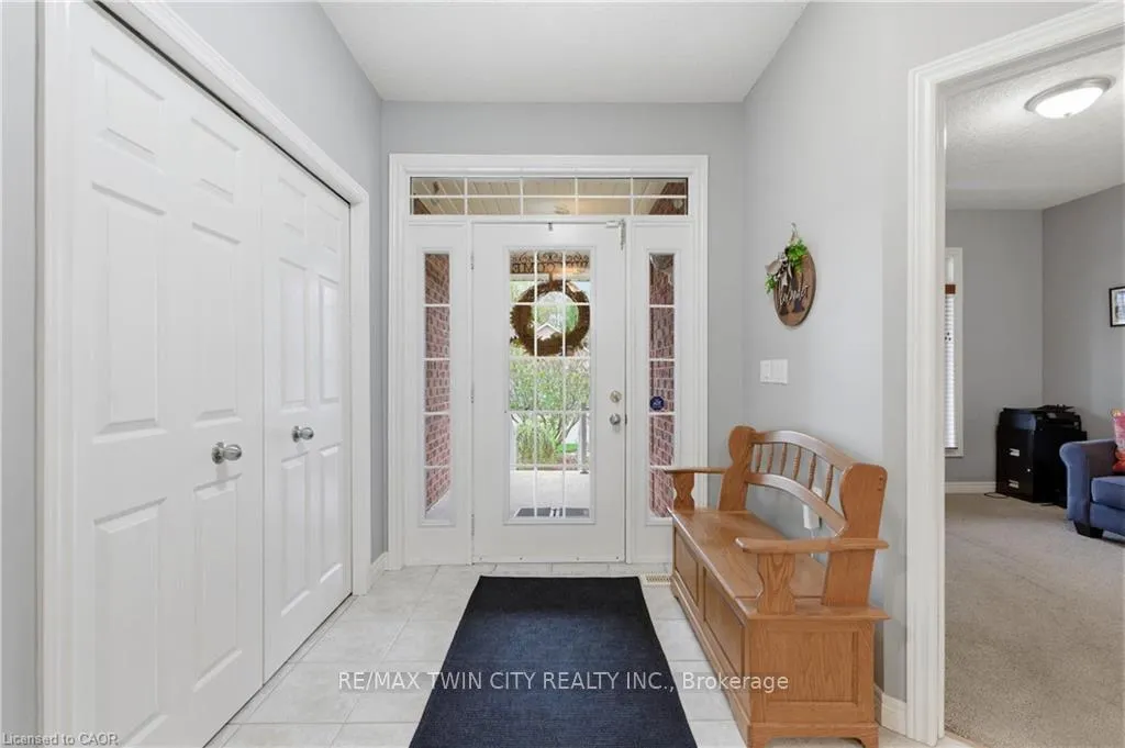 Photo 3 of 58 Templeton Drive, Kitchener — HOMEH