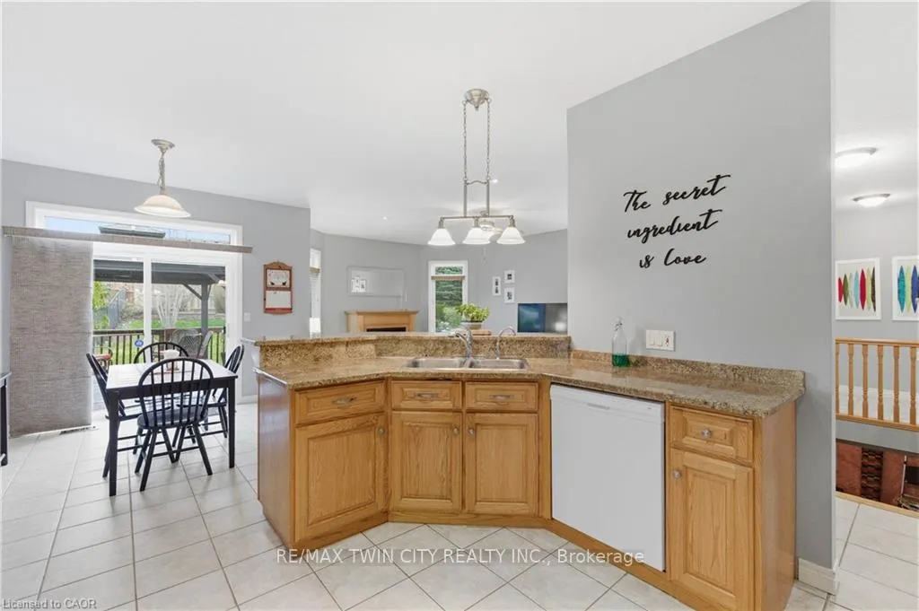 Photo 6 of 58 Templeton Drive, Kitchener — HOMEH
