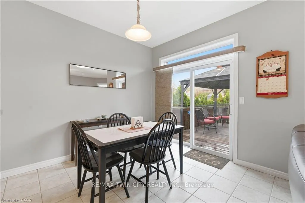Photo 10 of 58 Templeton Drive, Kitchener — HOMEH