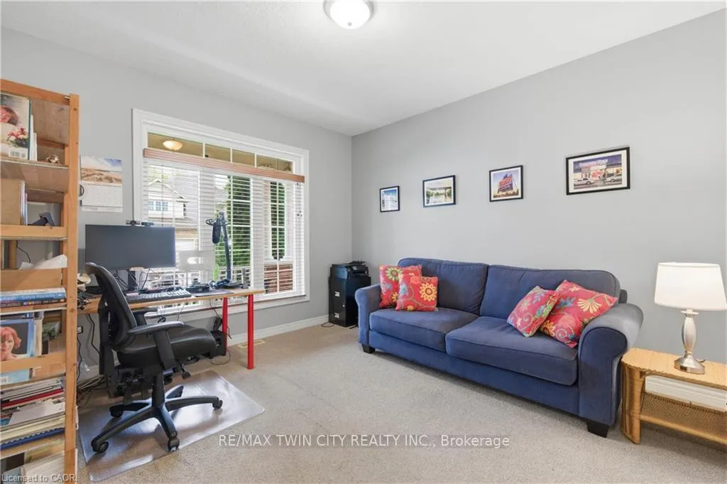Photo 23 of 58 Templeton Drive, Kitchener — HOMEH